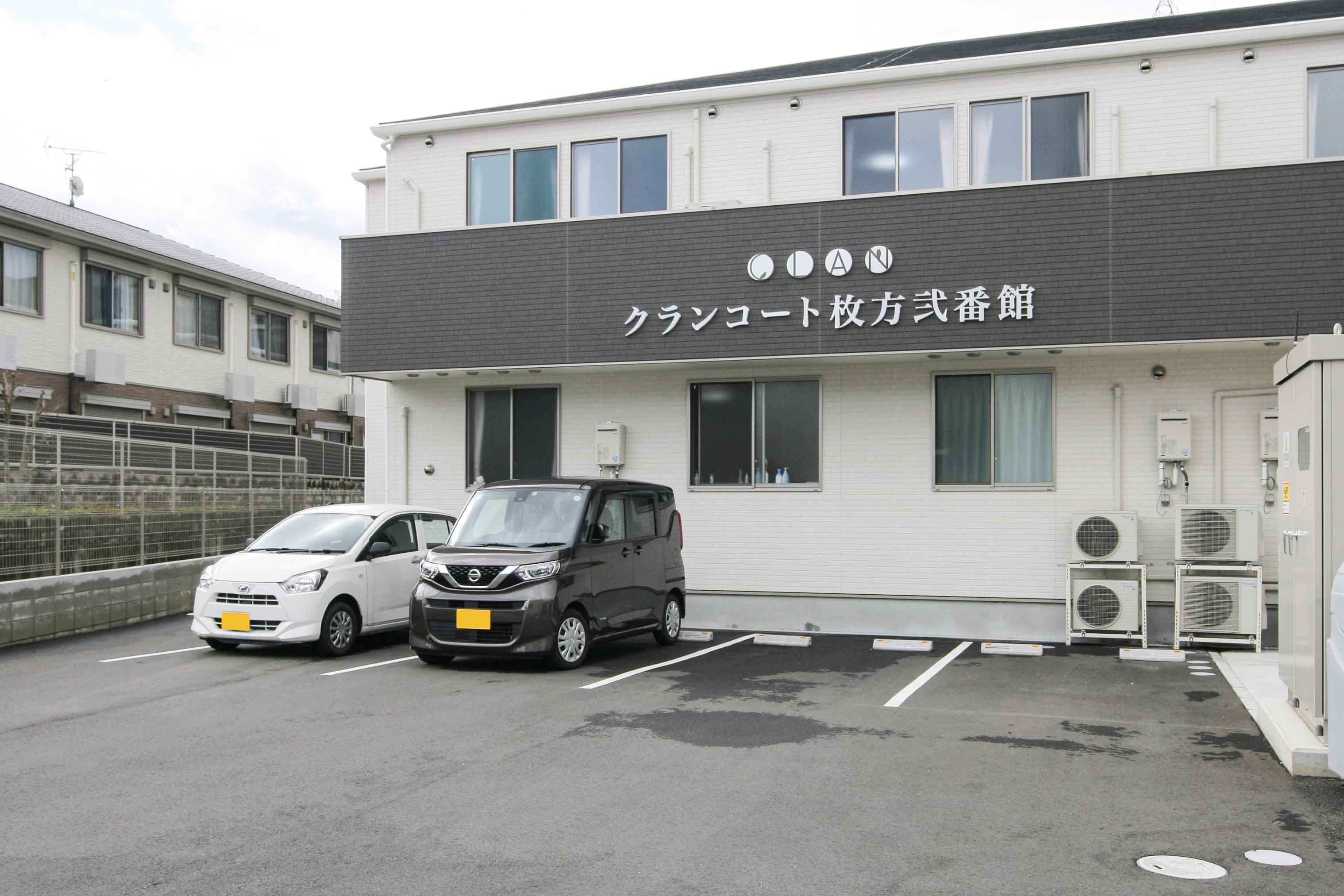 クランコート枚方弐番館の玄関