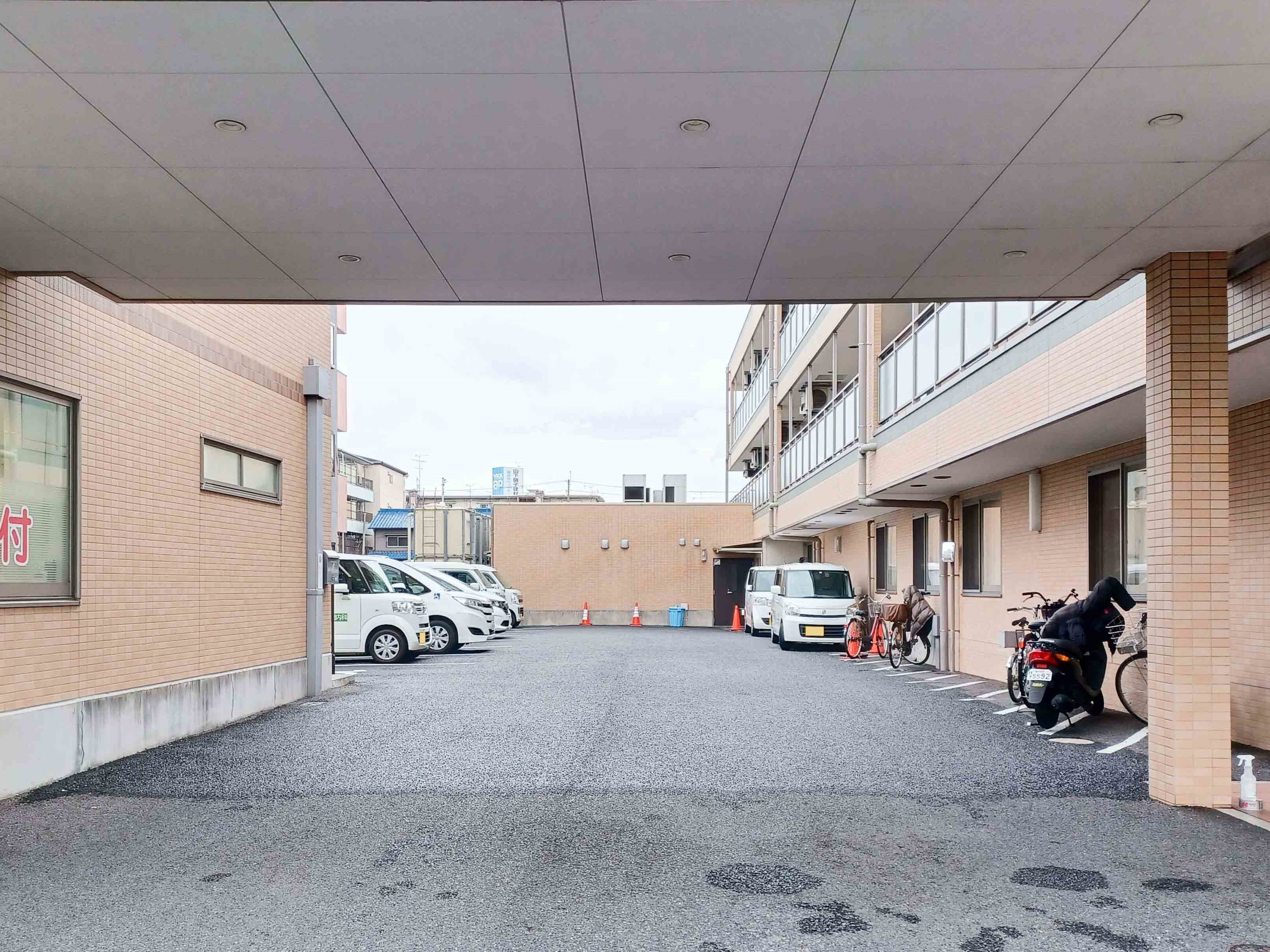 花林の駐車場完備