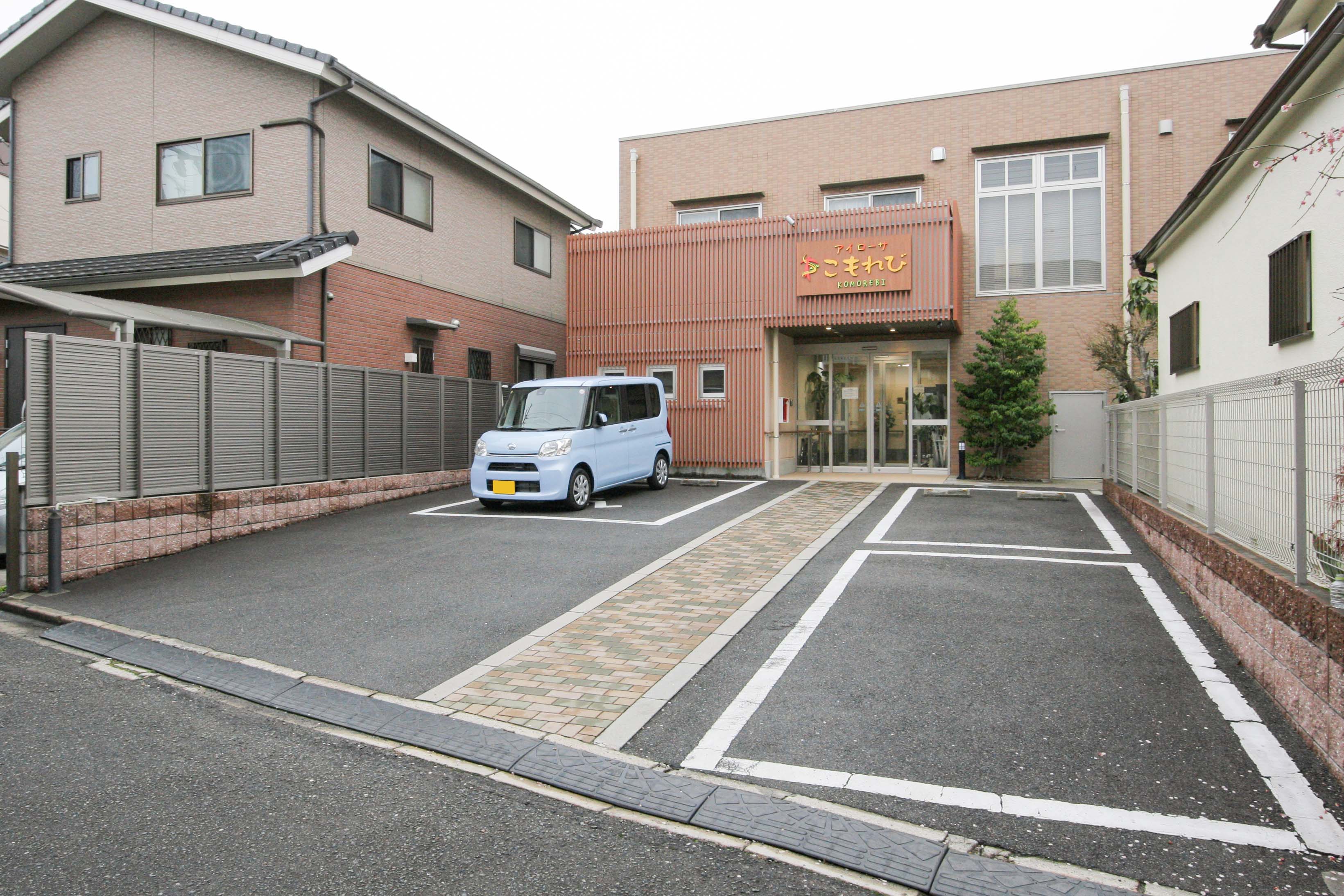アイローサこもれびの駐車場完備