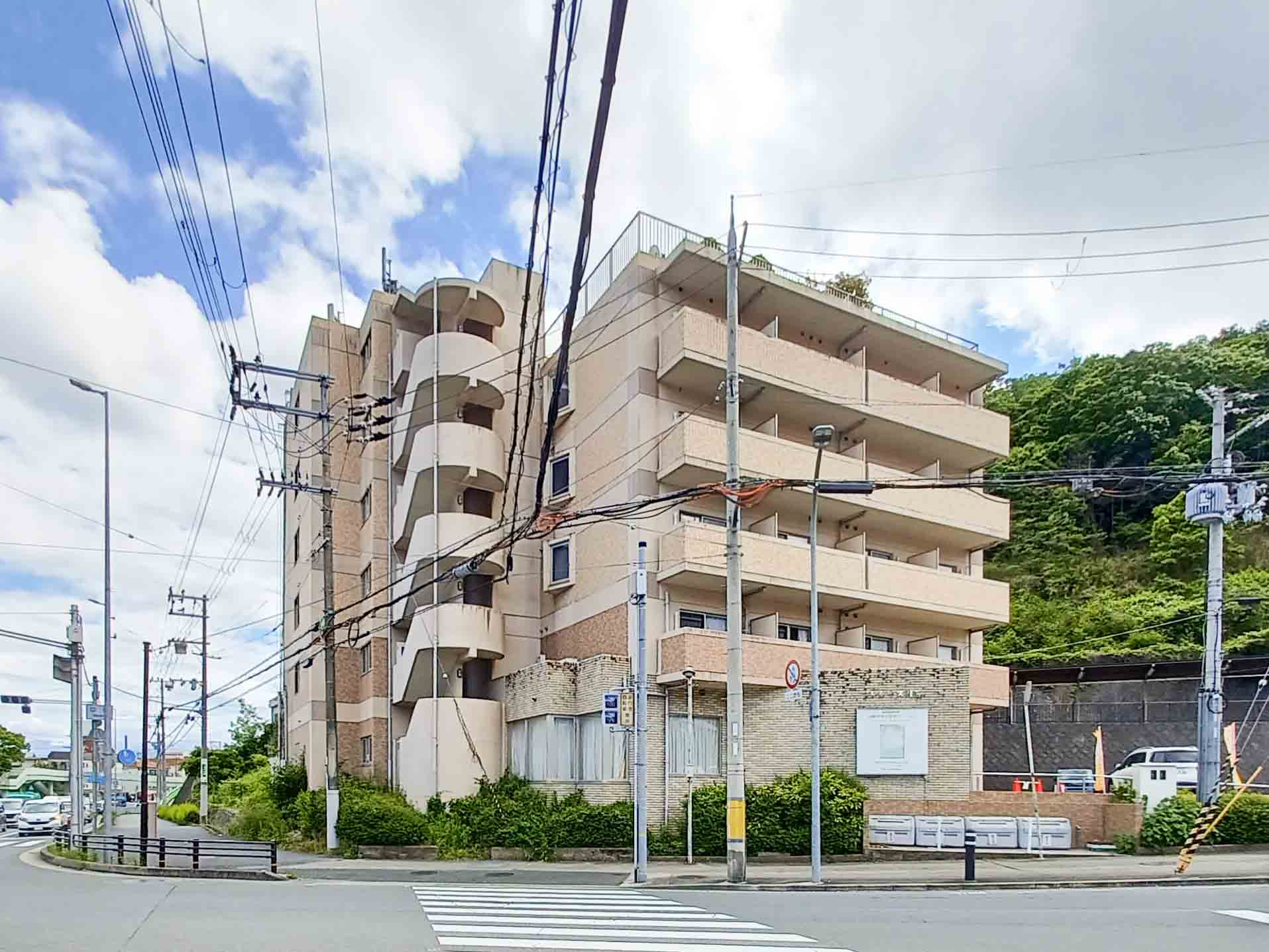 プレシャス川西