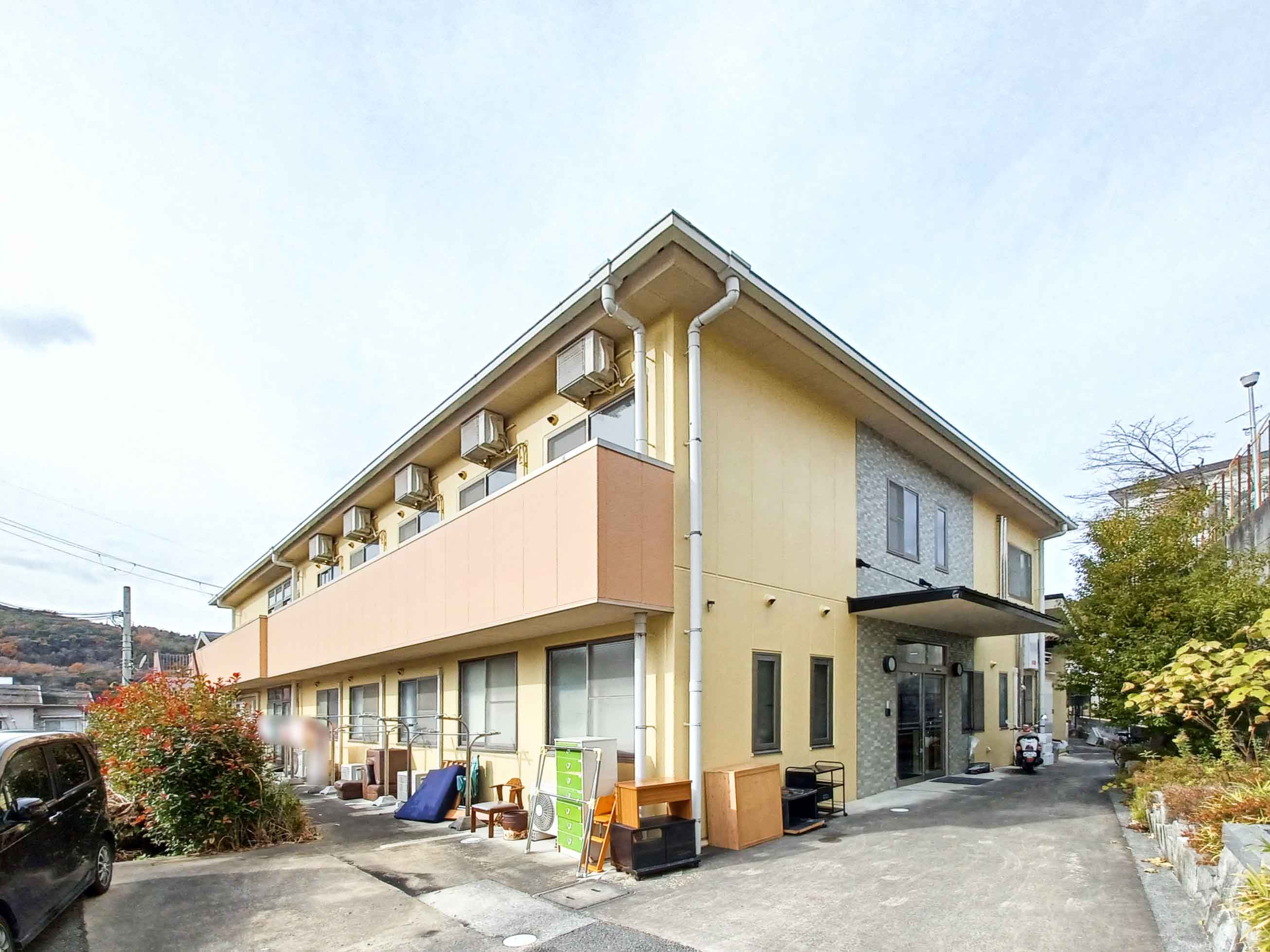 ハートケア川西の玄関