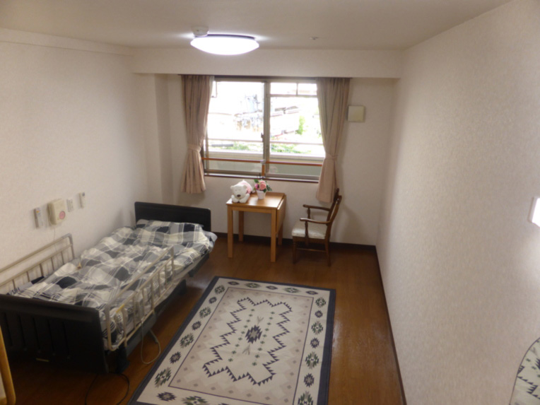 そんぽの家天下茶屋駅前の共用トイレ