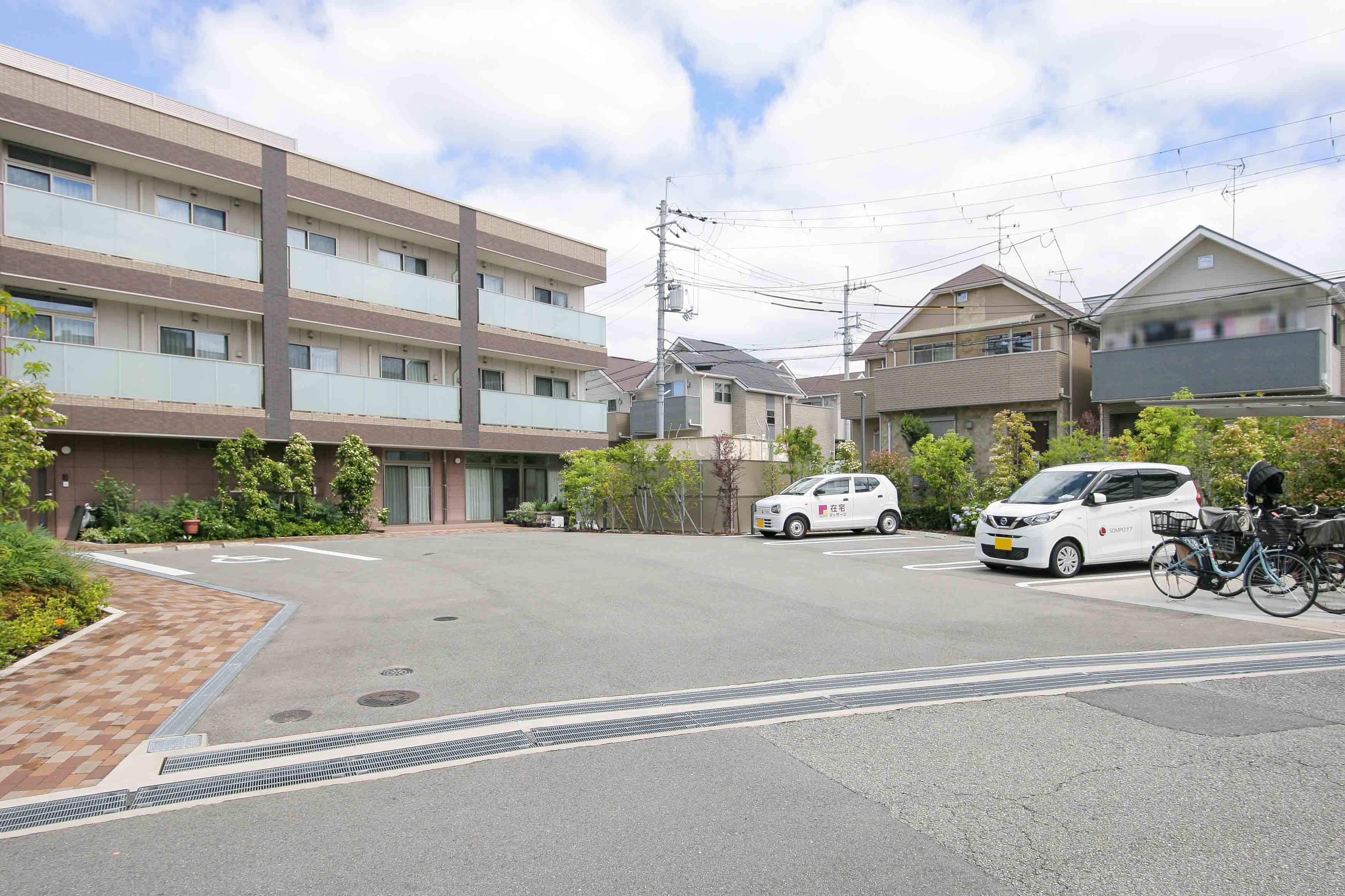 ラヴィーレ池田の玄関