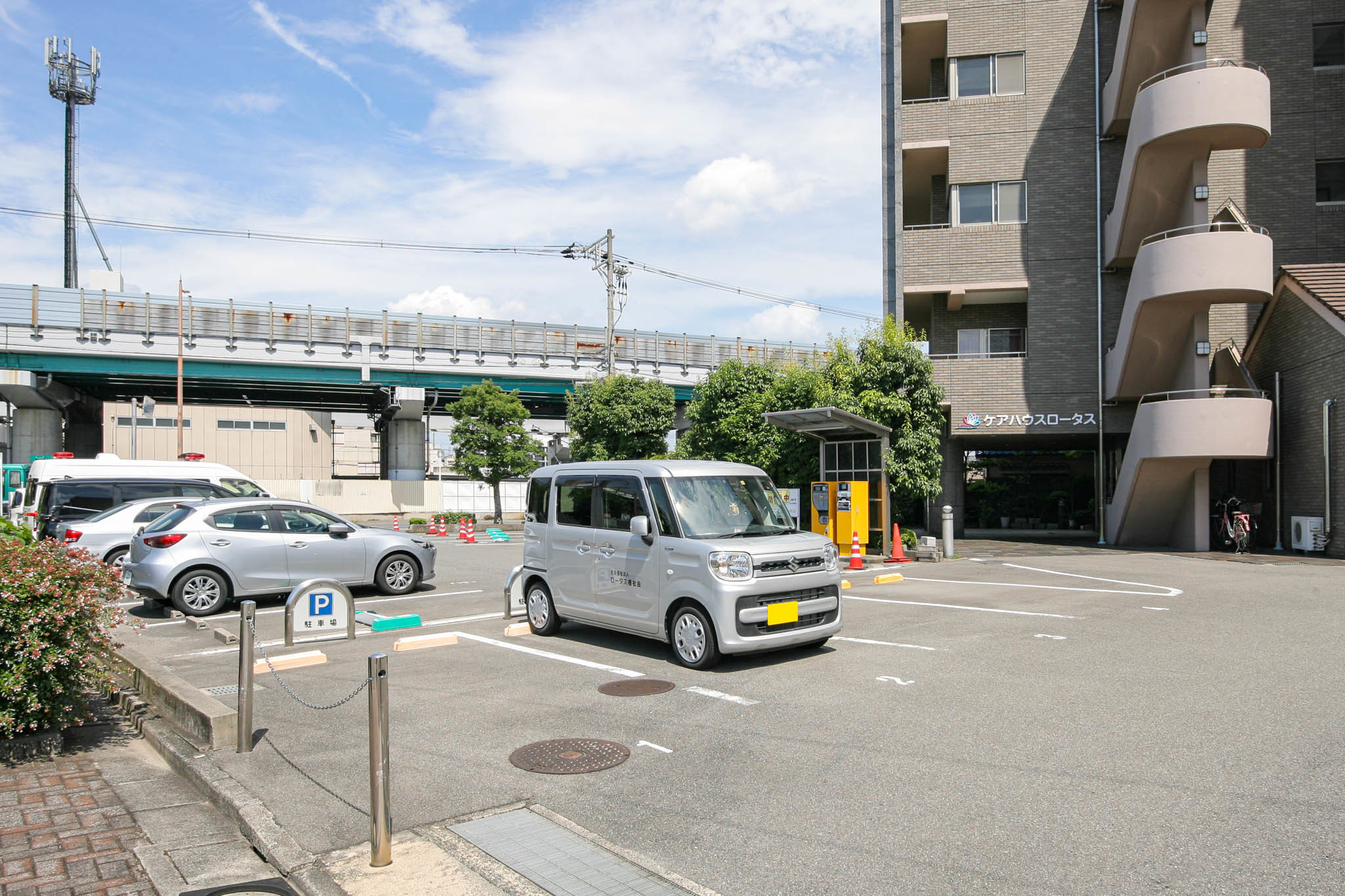 ロータスの玄関