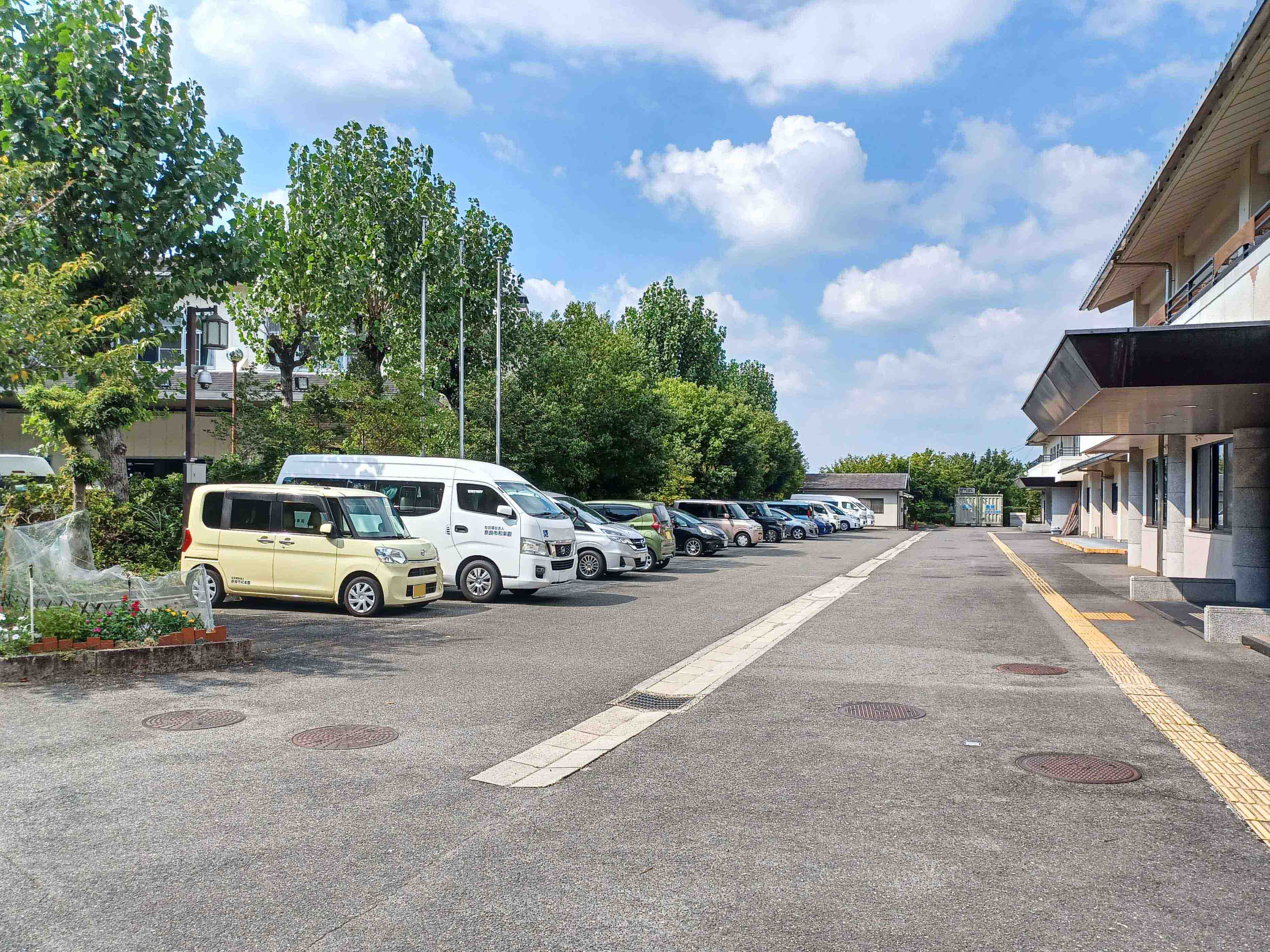 ケアハウス 和楽園の玄関