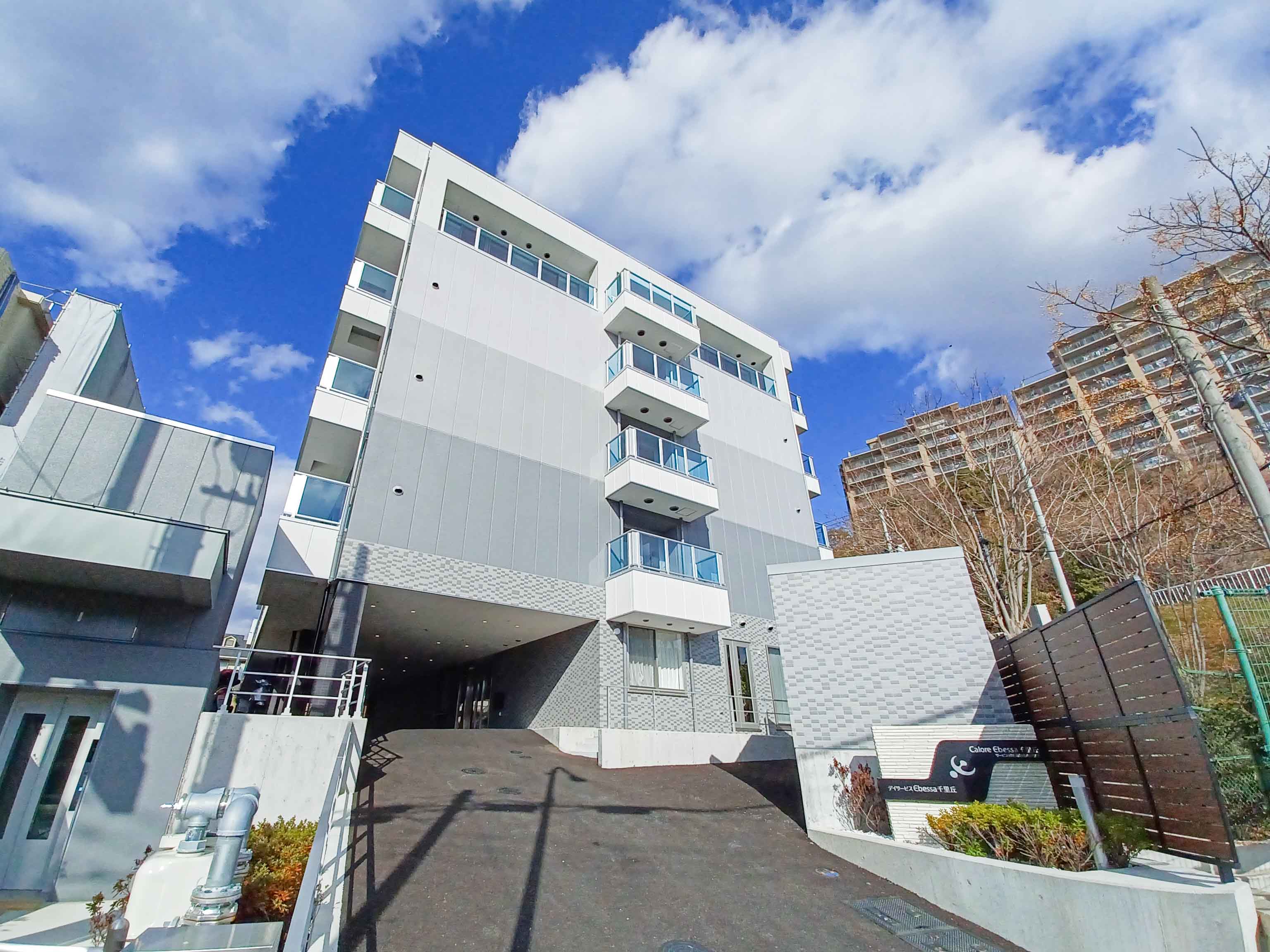 カローレエベッサ千里丘（2024年7月オープン）の駐車場完備