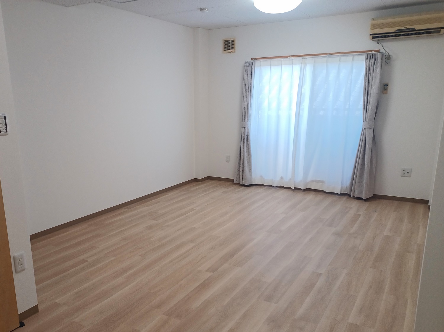 エターナル緑地の居室