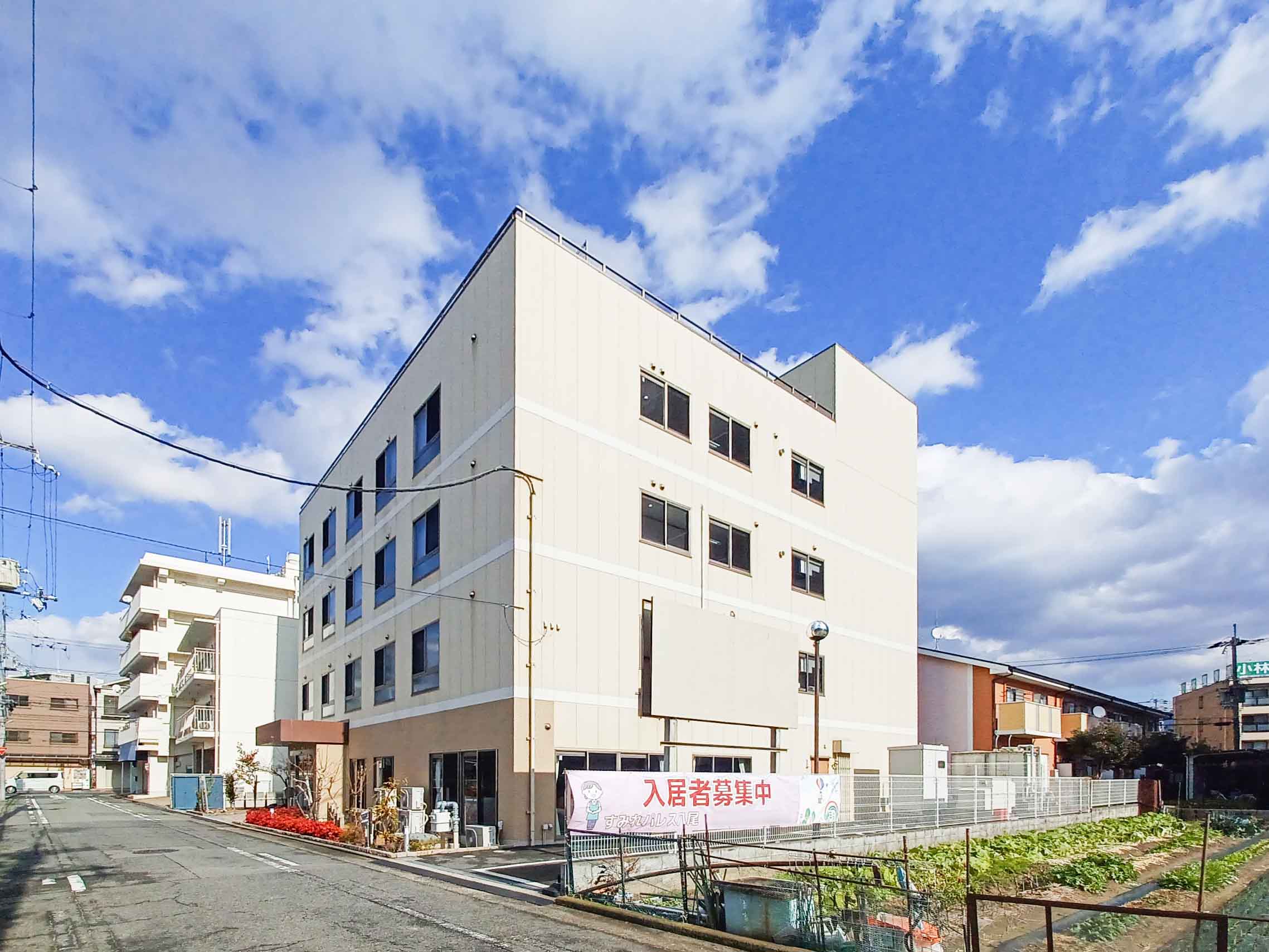 すみれパレス八尾の玄関