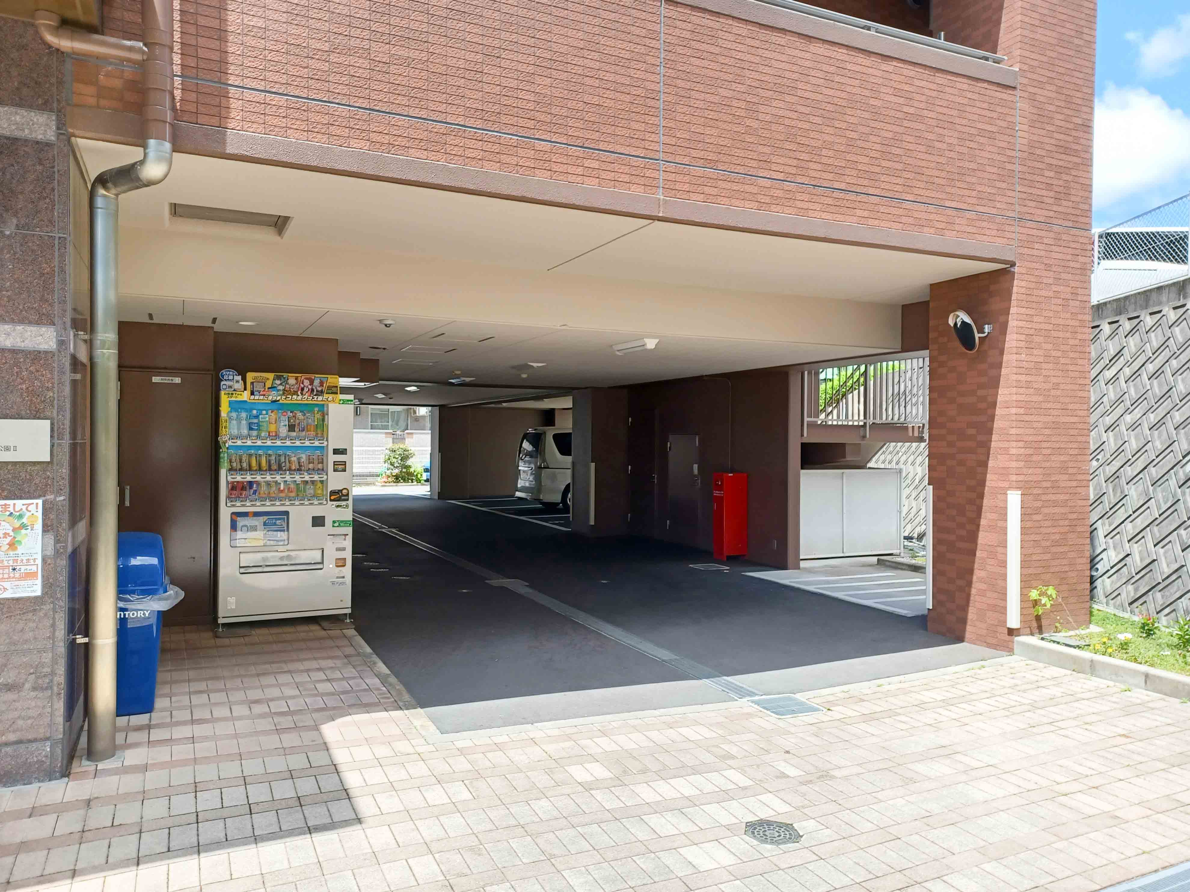 そんぽの家S万博公園Ⅱの玄関