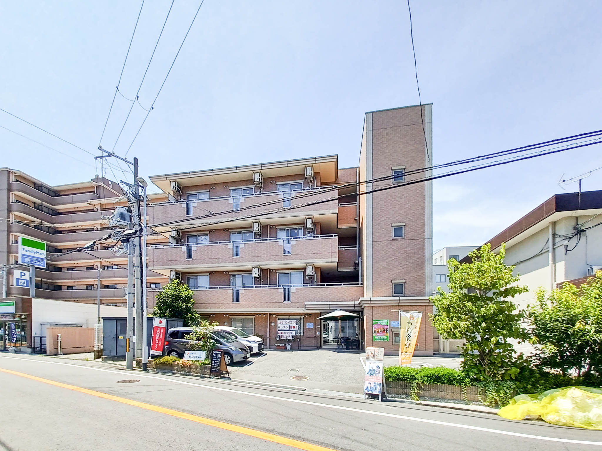 そんぽの家鶴見徳庵の玄関