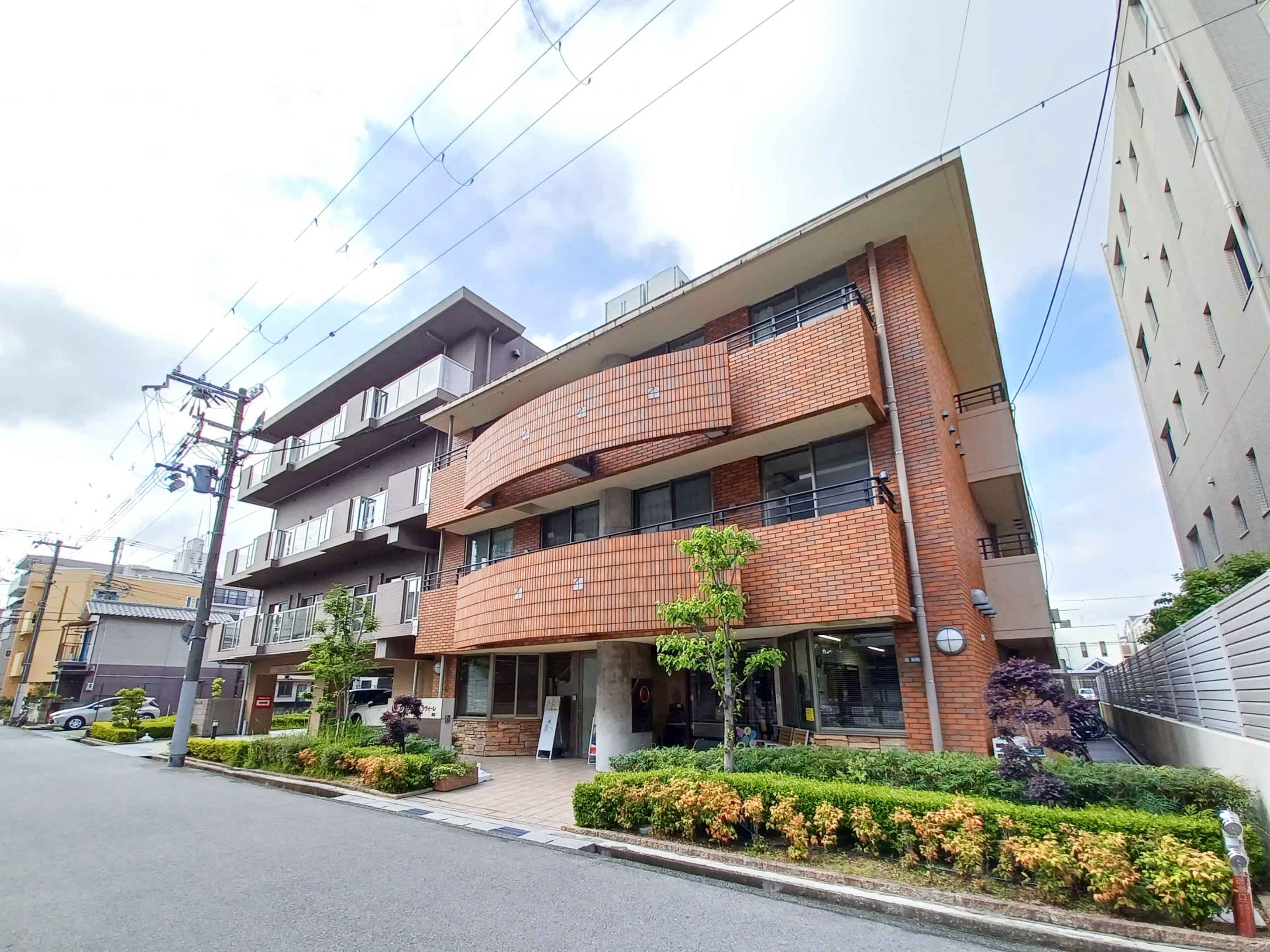 ラヴィーレ西宮
