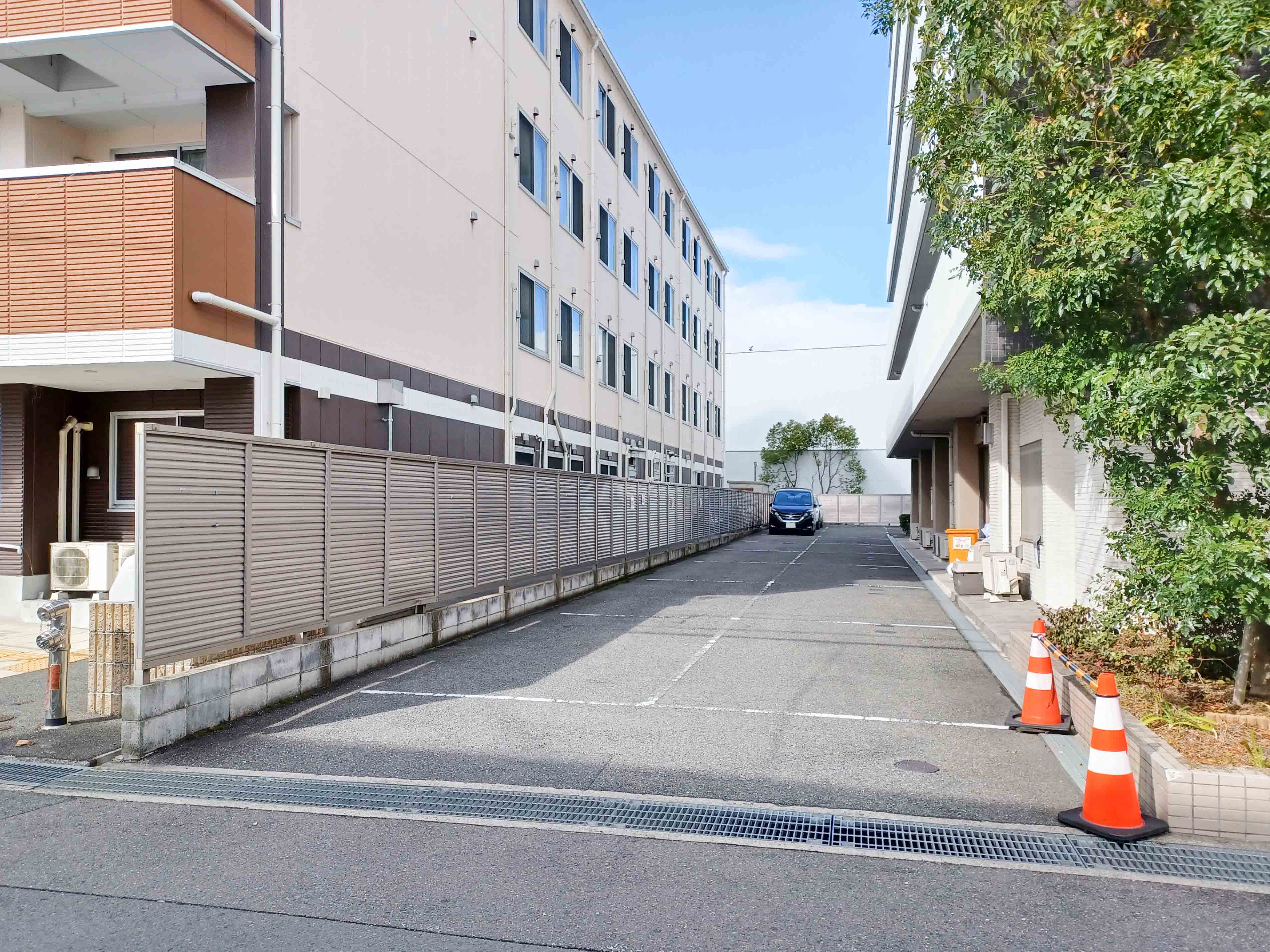 アプリシェイト枚方の玄関