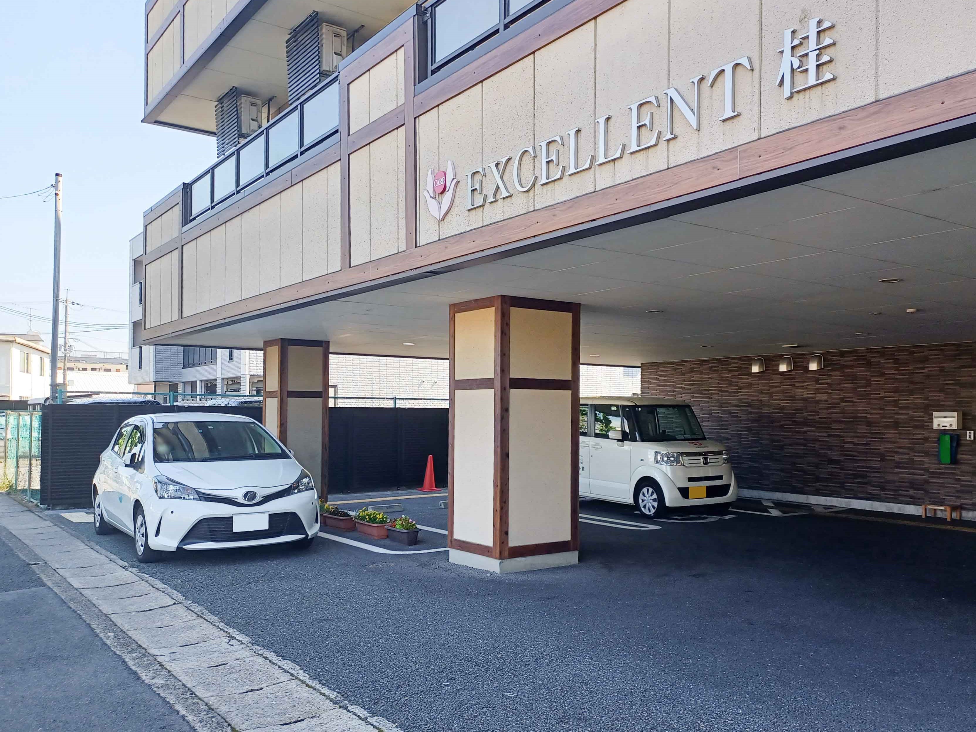 エクセレント桂の玄関