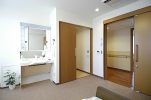 ローズライフくずはの玄関
