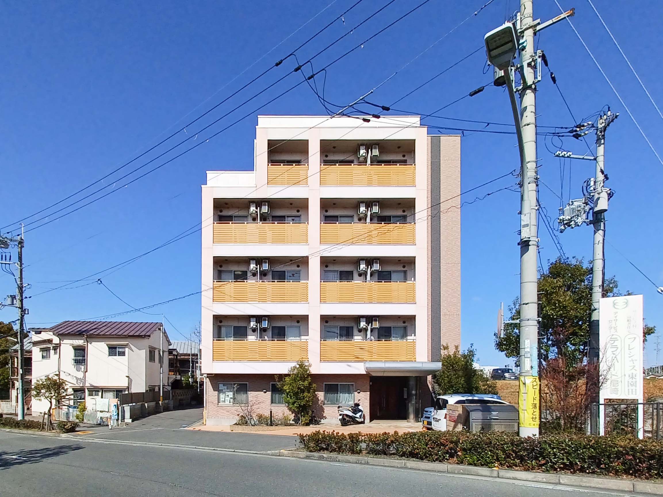 プレシャス東園田の駐車場完備