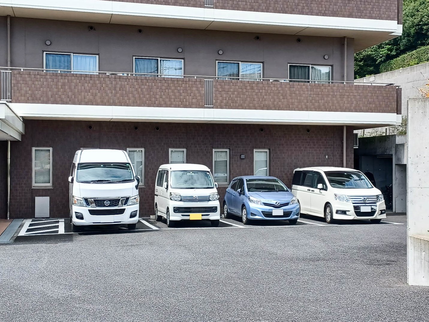 あいハート離宮前の玄関