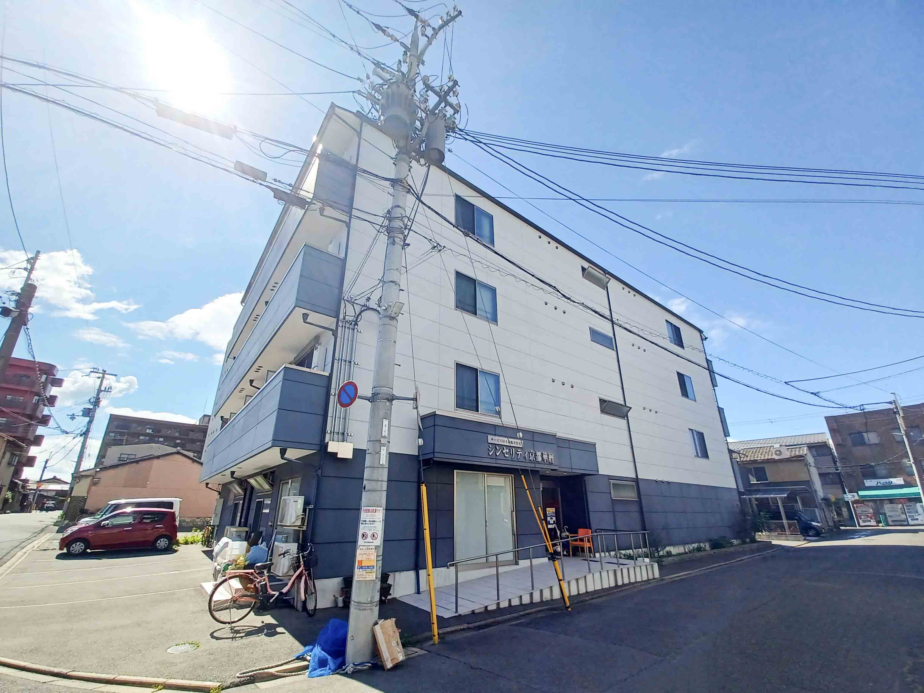 シンセリティ京都華暦の玄関