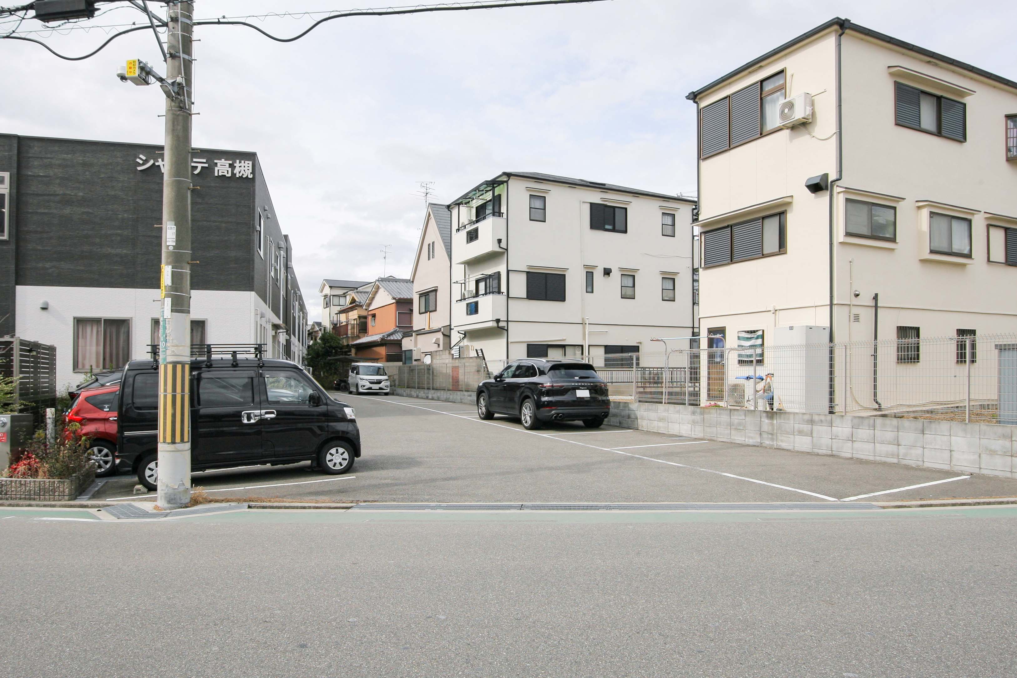 シャンテ高槻の駐車場完備