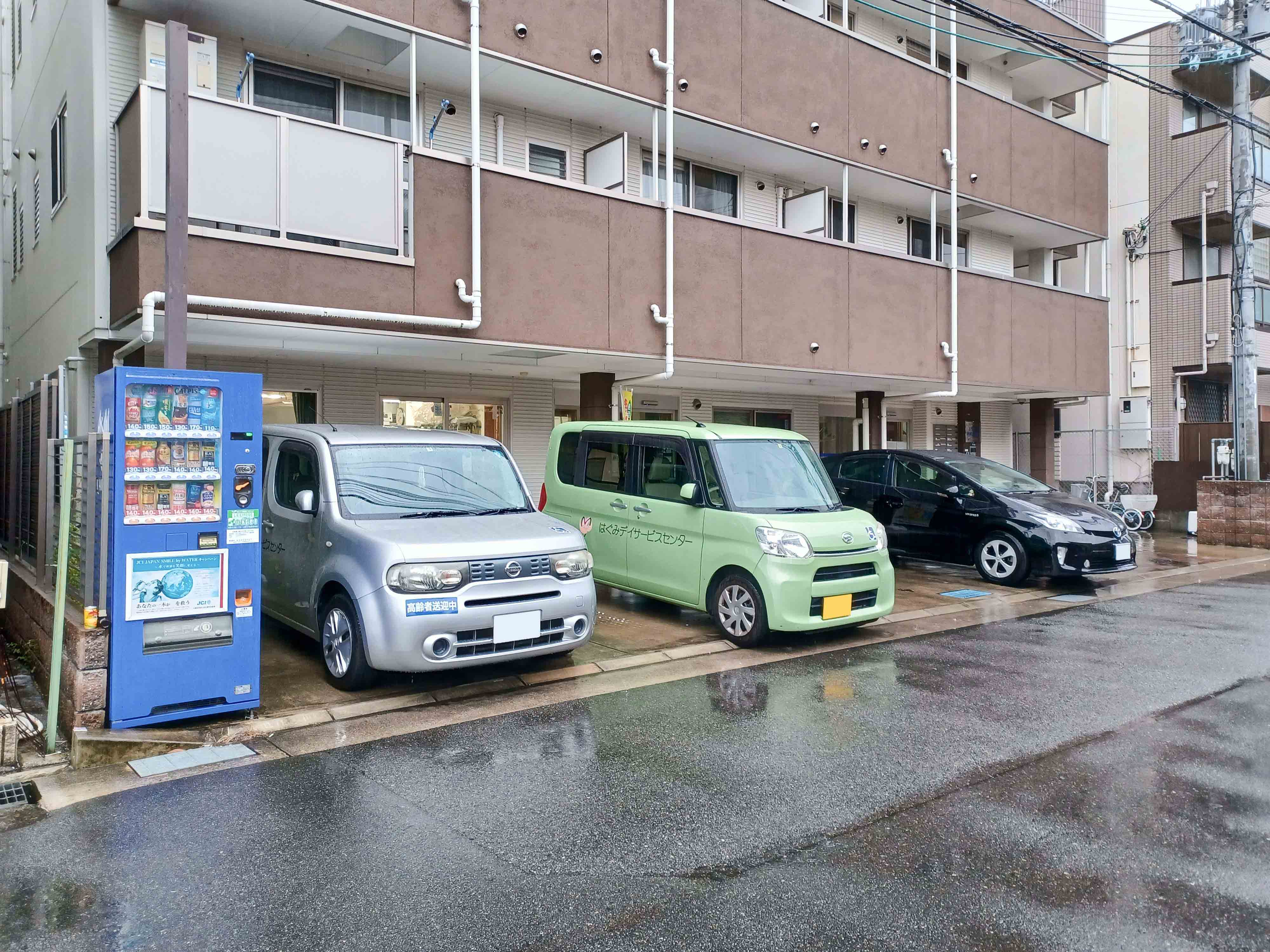 エクリア南武庫之荘の玄関