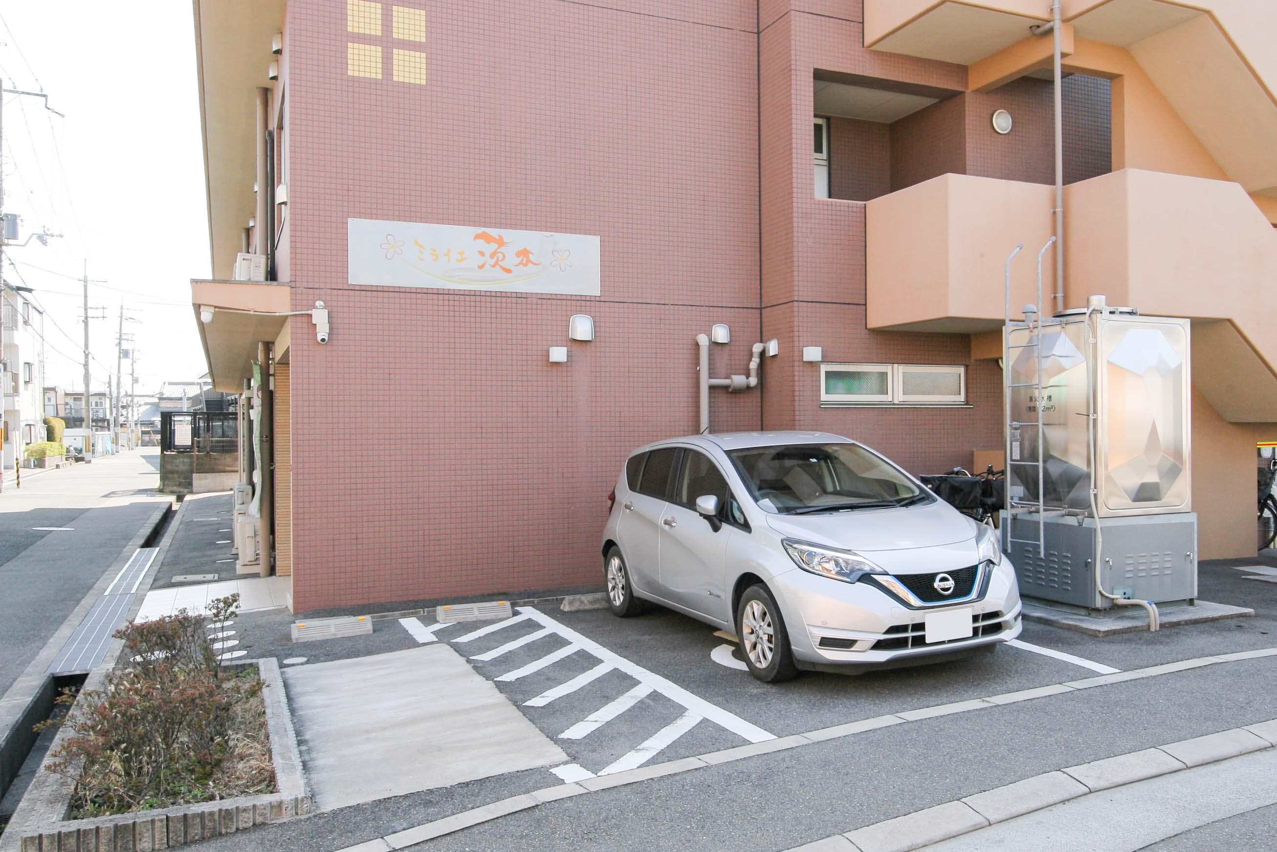 ミライエ茨木 壱番館の玄関