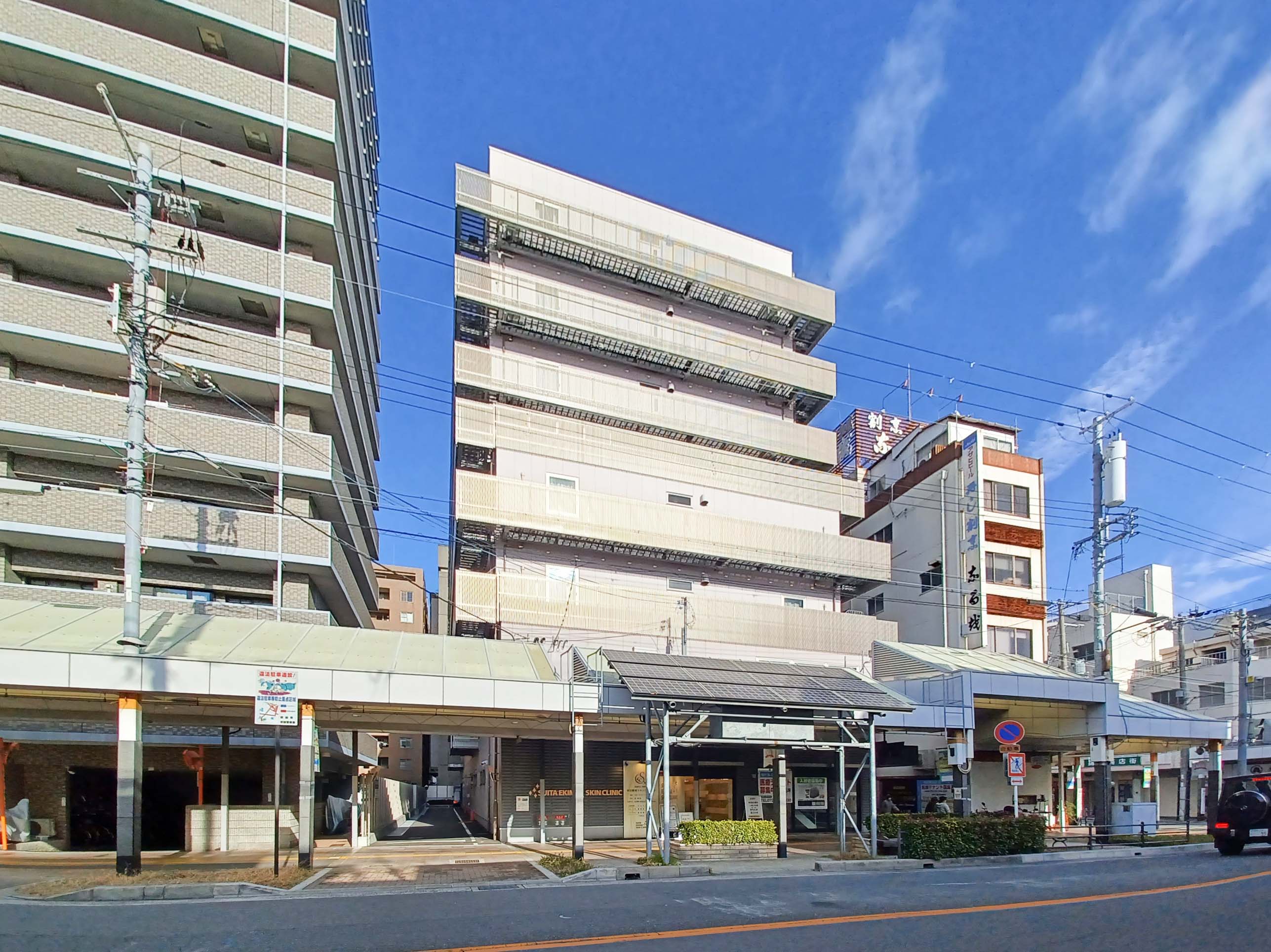 ロイヤルホーム吹田駅前