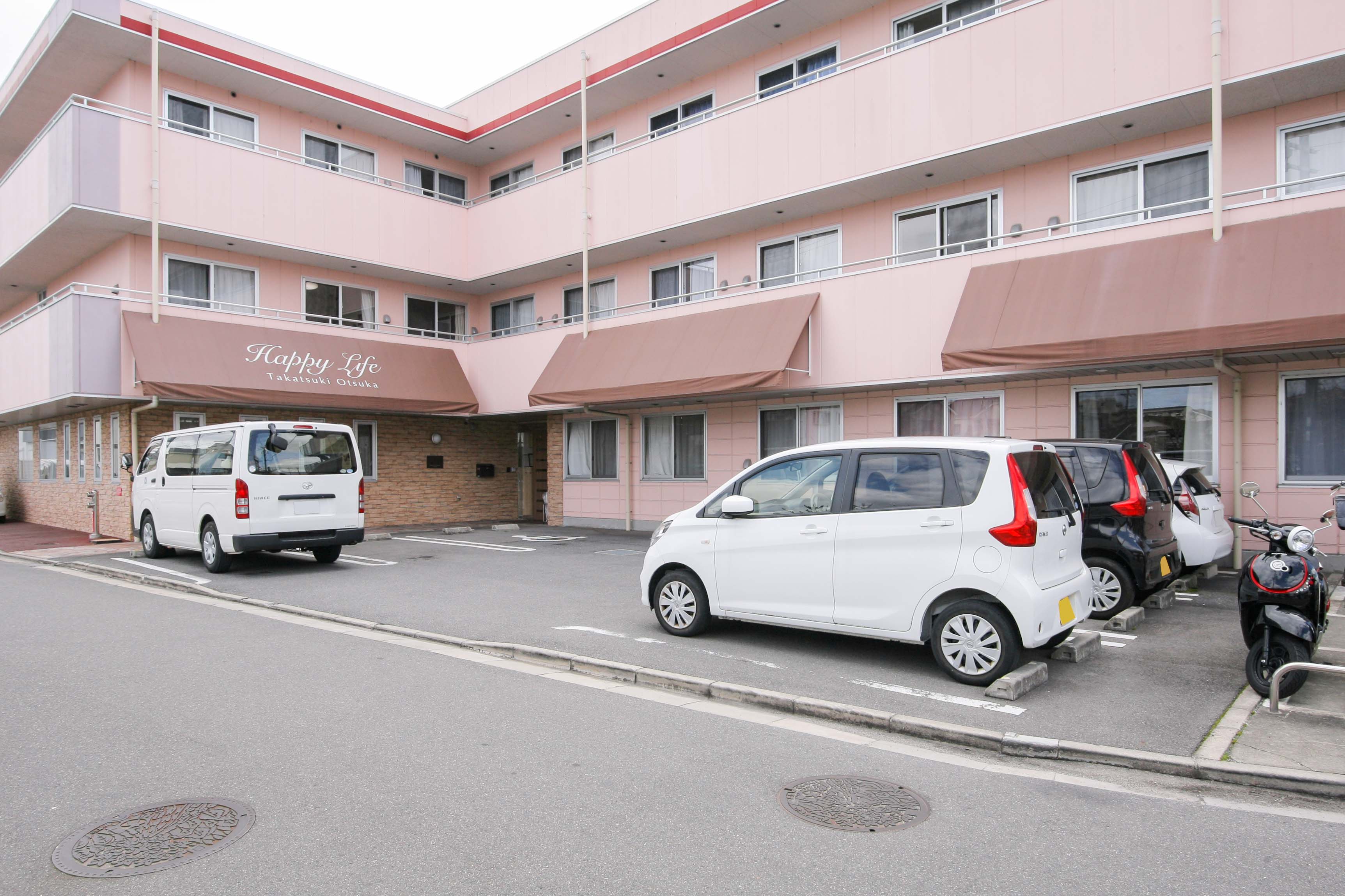 はっぴーらいふ高槻大塚の駐車場完備
