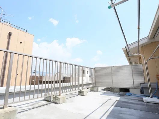 プラチナ・シニアホーム宝塚逆瀬川の駐車場完備