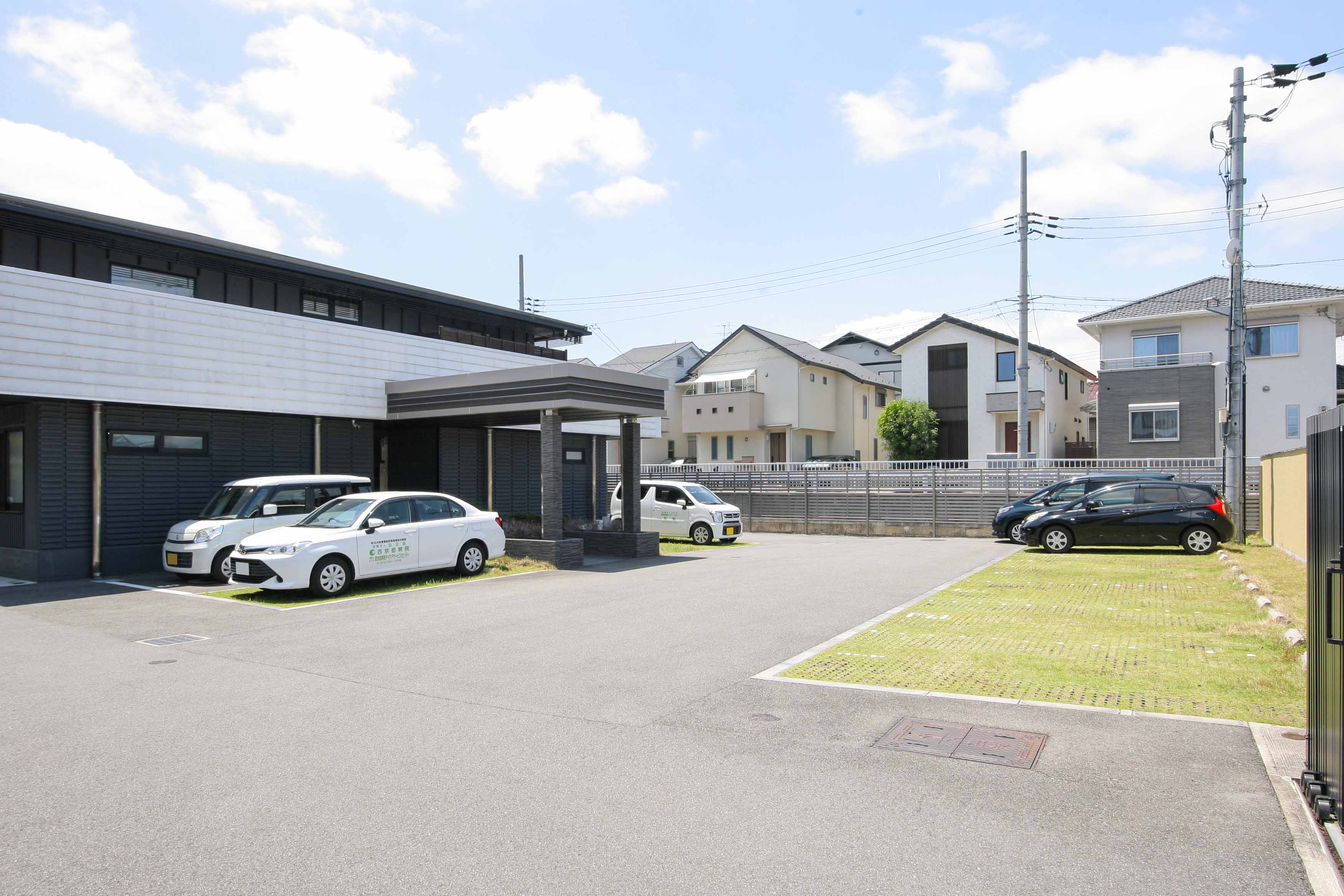 桂寿の郷の駐車場完備