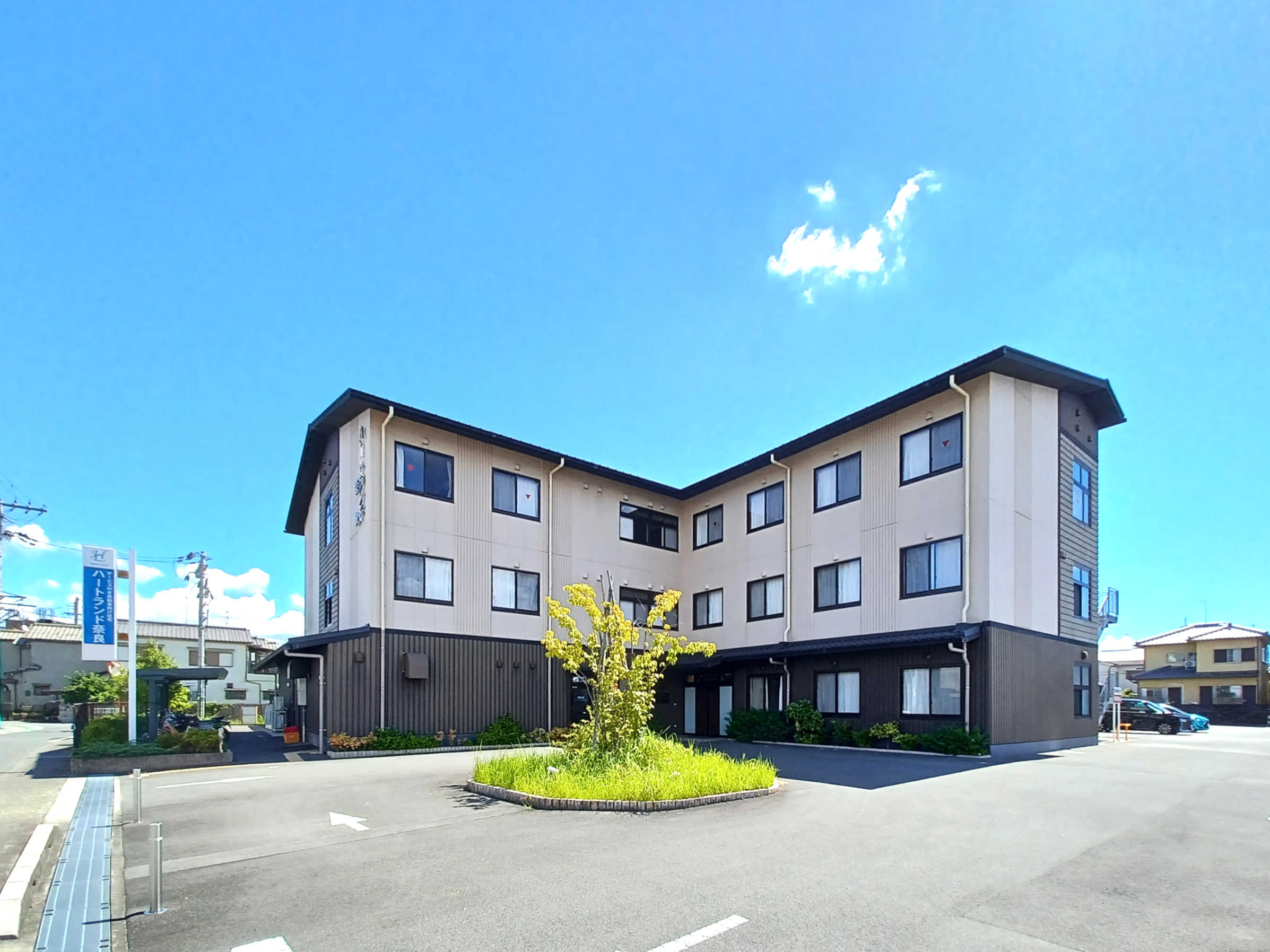 ハートランド奈良の玄関