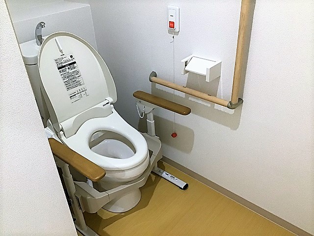 ひなた八尾の共用トイレ