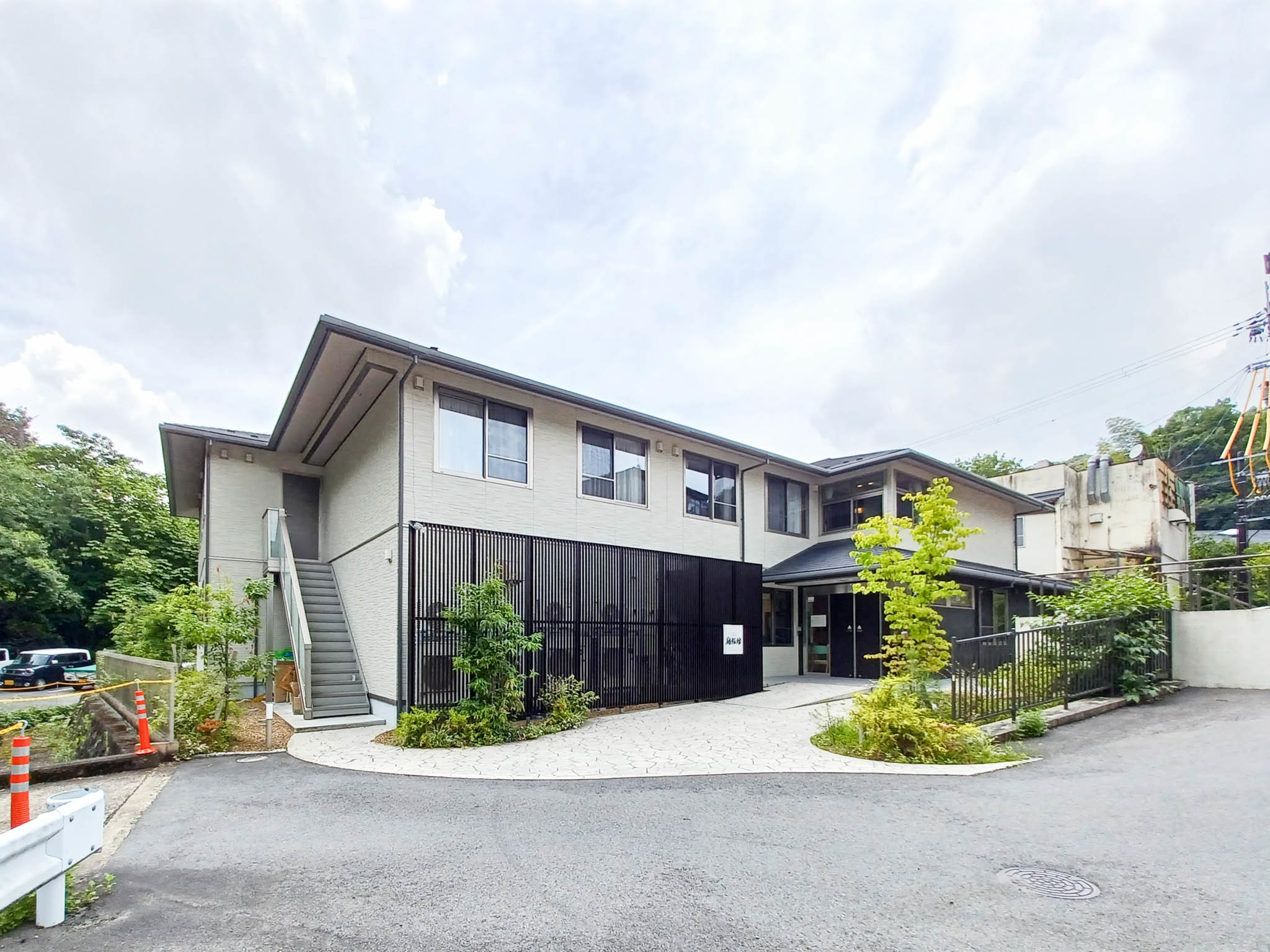 地域密着型 二軒茶屋翔裕館の駐車場完備