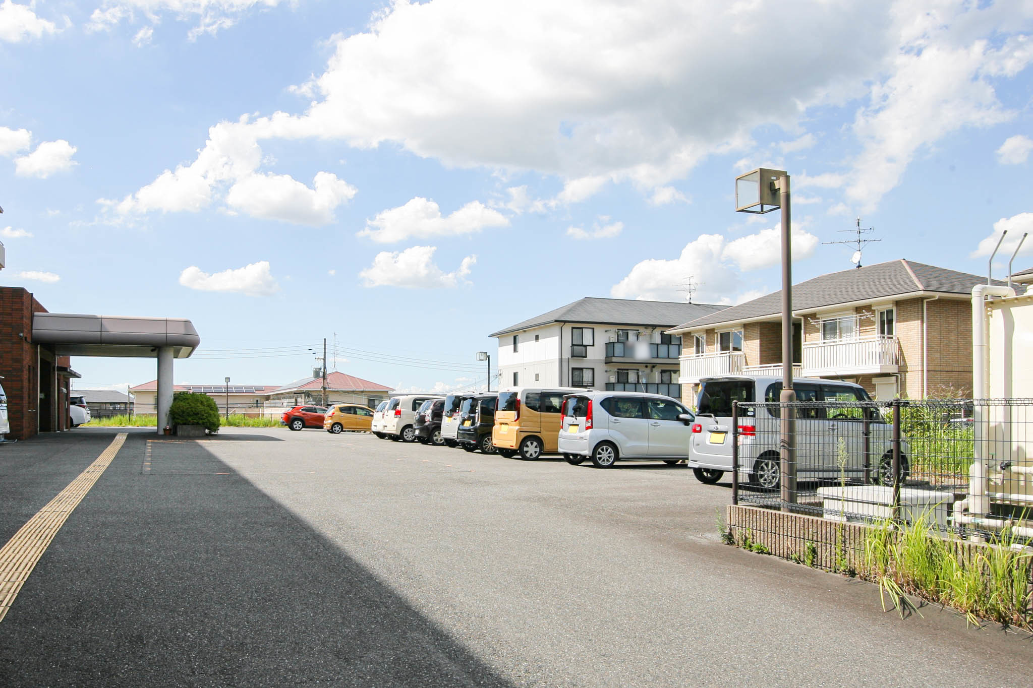 ケアポート梅美台の駐車場完備