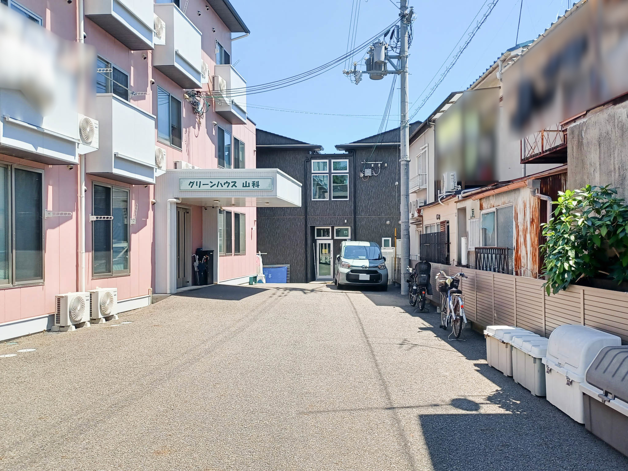 グリーンハウス山科の玄関