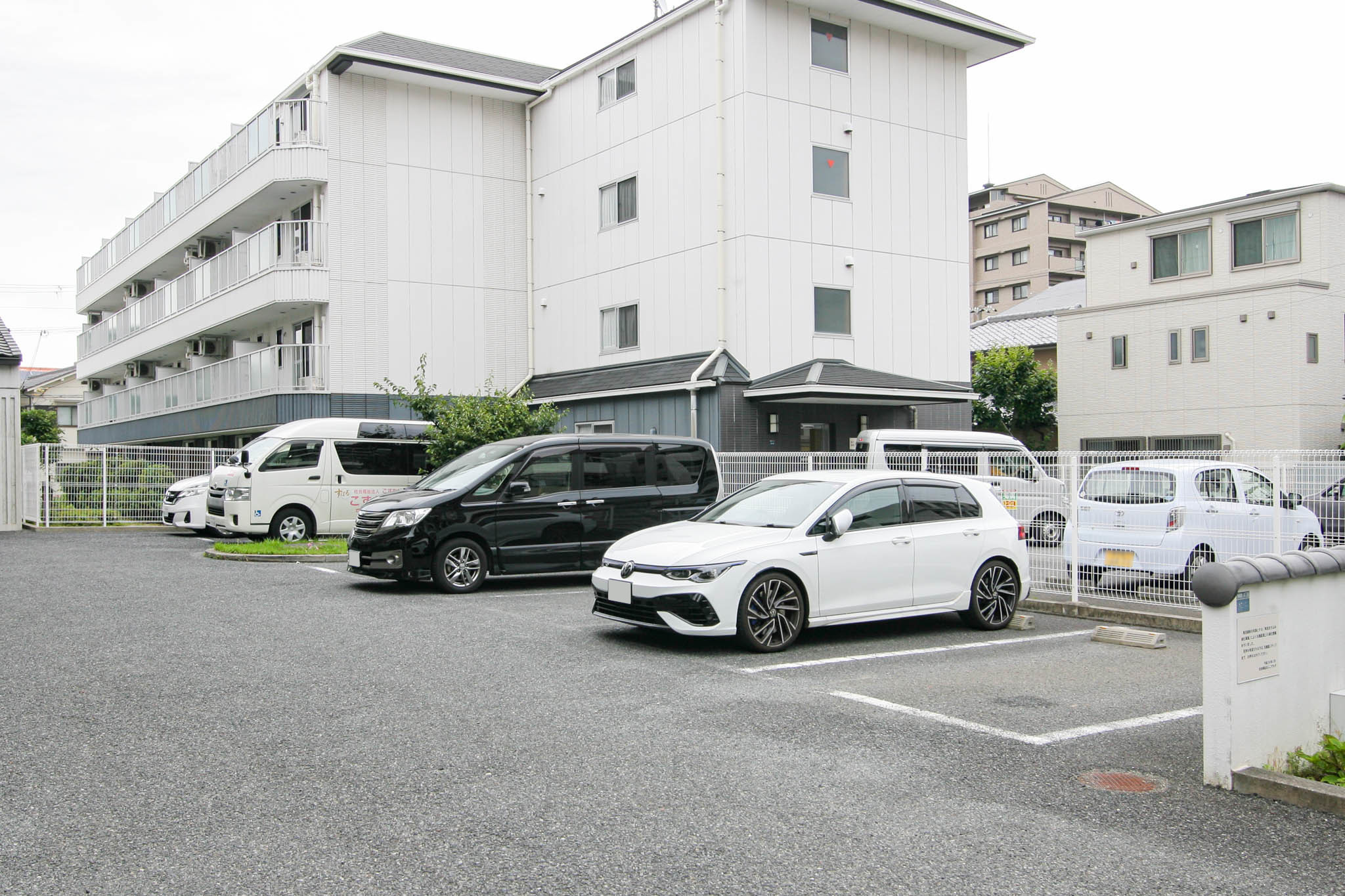 ケアハウス こすもぴあの玄関