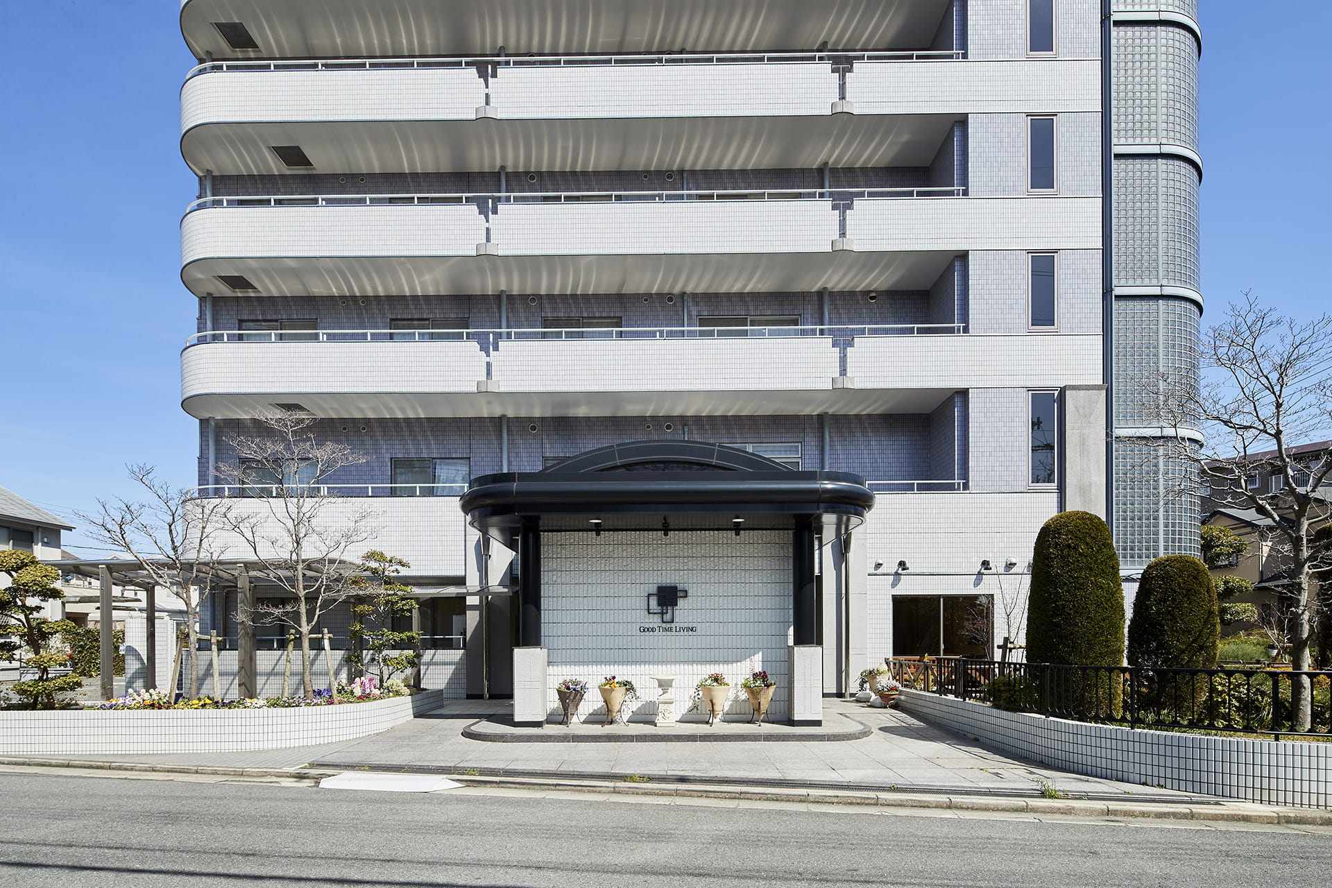 閑静な住宅街にある施設で穏やかな生活をお送りください。