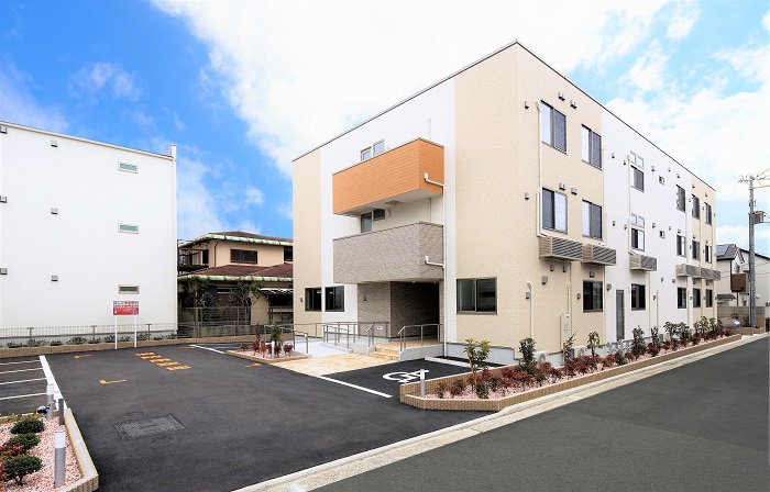 南海高野線「浅香山駅」から徒歩6分のアクセス良好な施設！