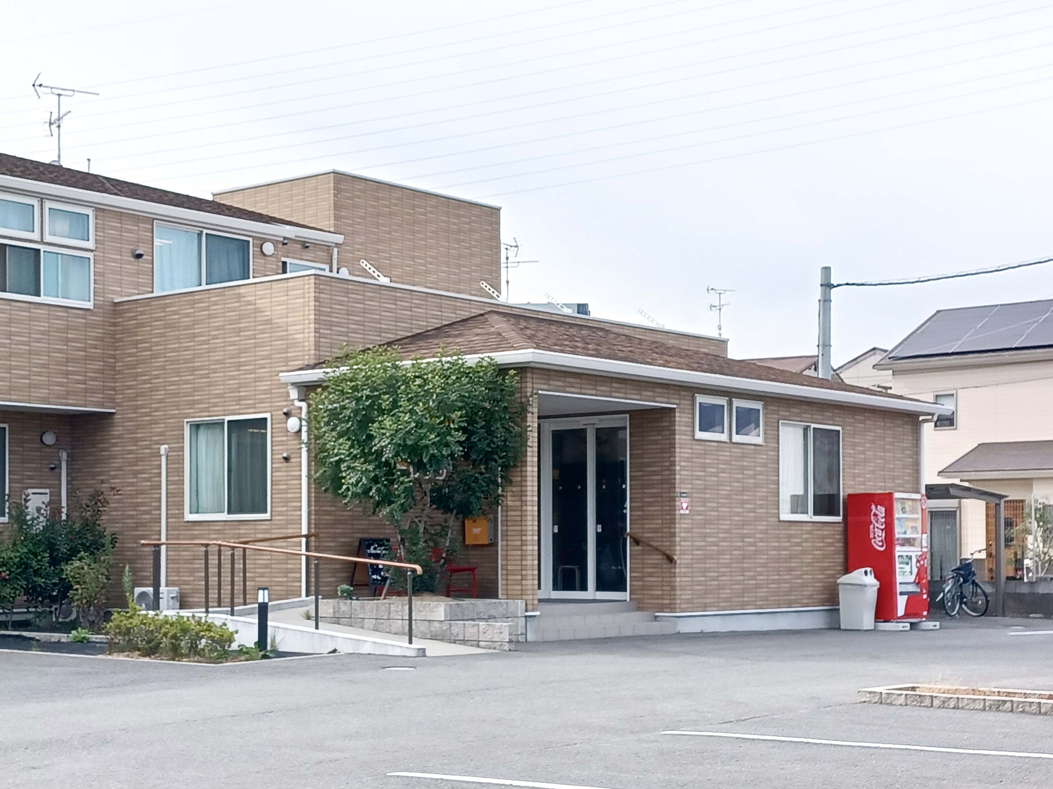 落ち着いた雰囲気の施設で安心の生活を送りませんか。