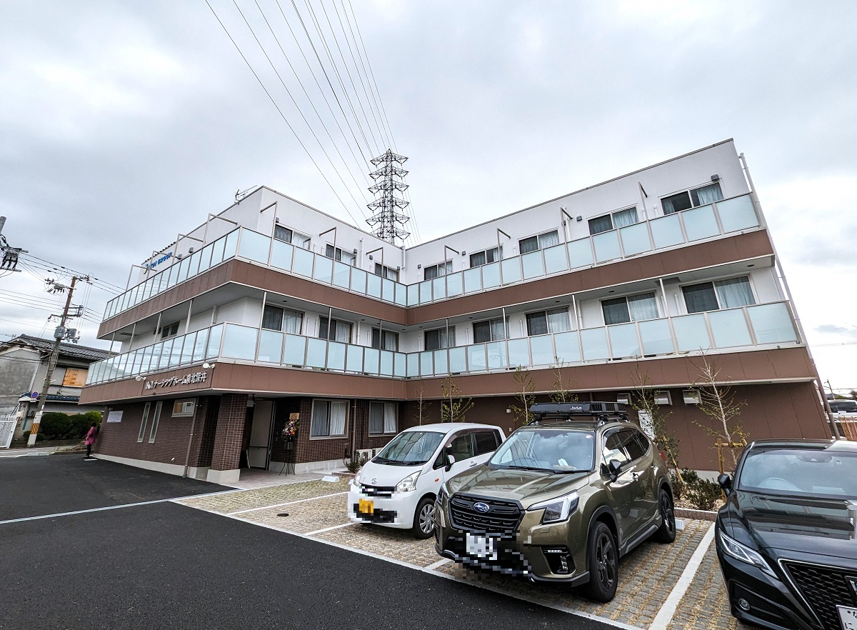 神経内科医・緩和ケア内科医による定期往診。看護と介護の24時間サポート体制で安心・安全な暮らしをご提供。