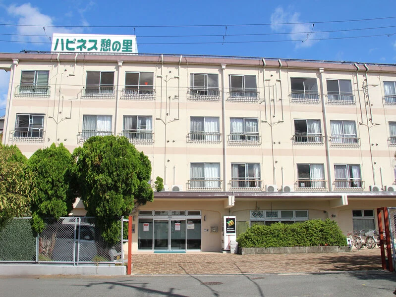 車いす対応の広い廊下、段差のない床エレベーターなど、 身体的な負担を軽減！
