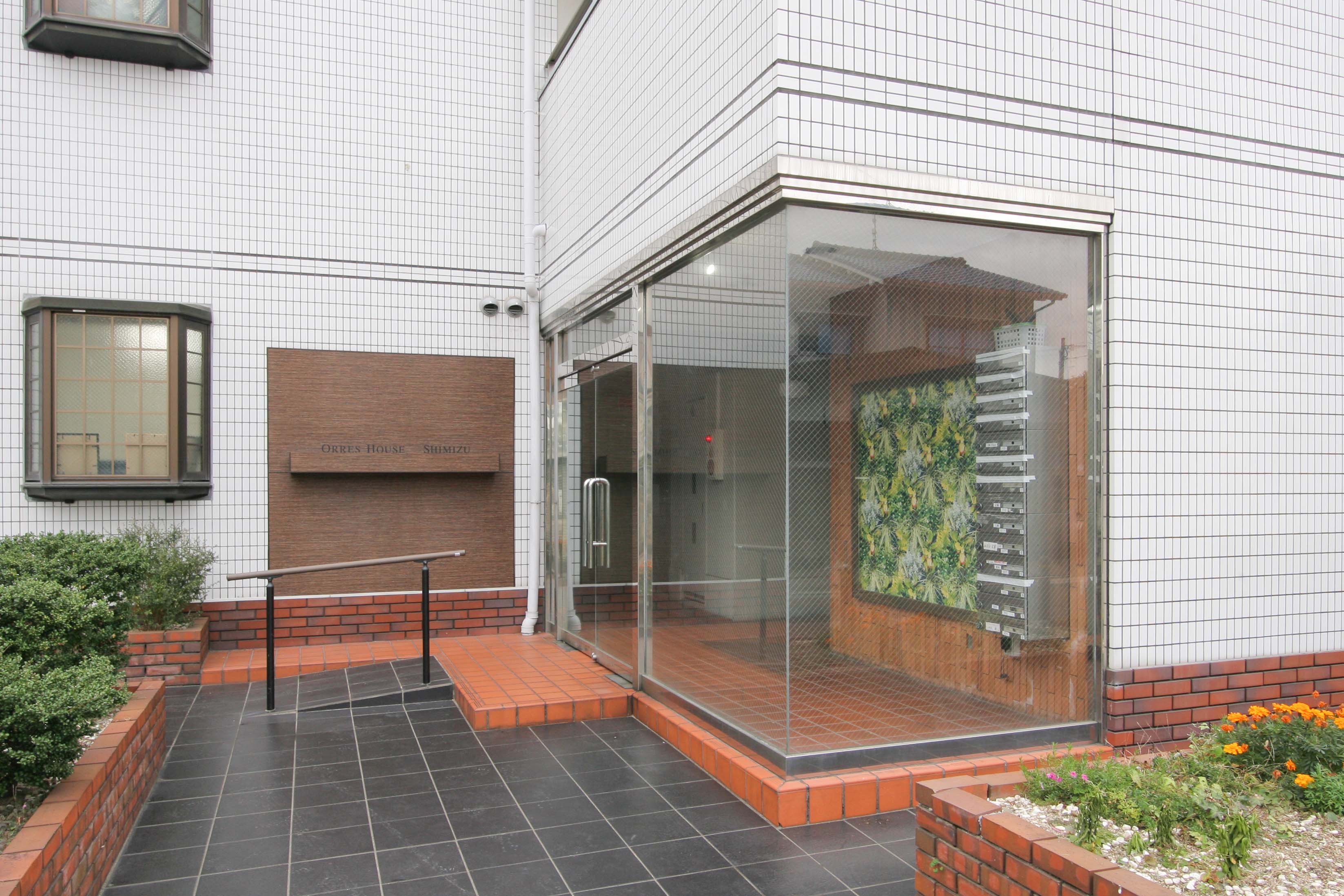 24時間介護士が常駐しており、安心のサポート体制を整えている施設です。