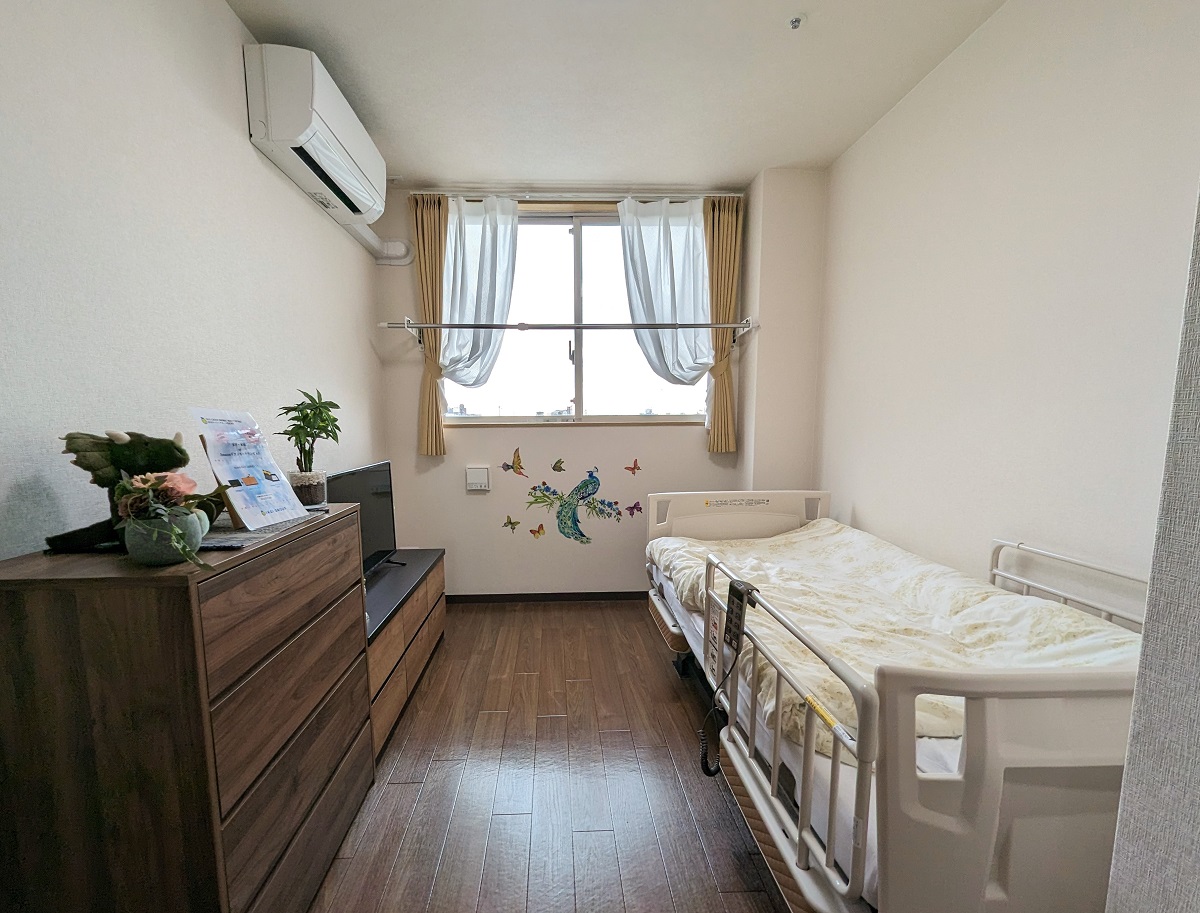 末期がんや神経難病専門の住まいです。看護師が24時間常駐しており安心です。