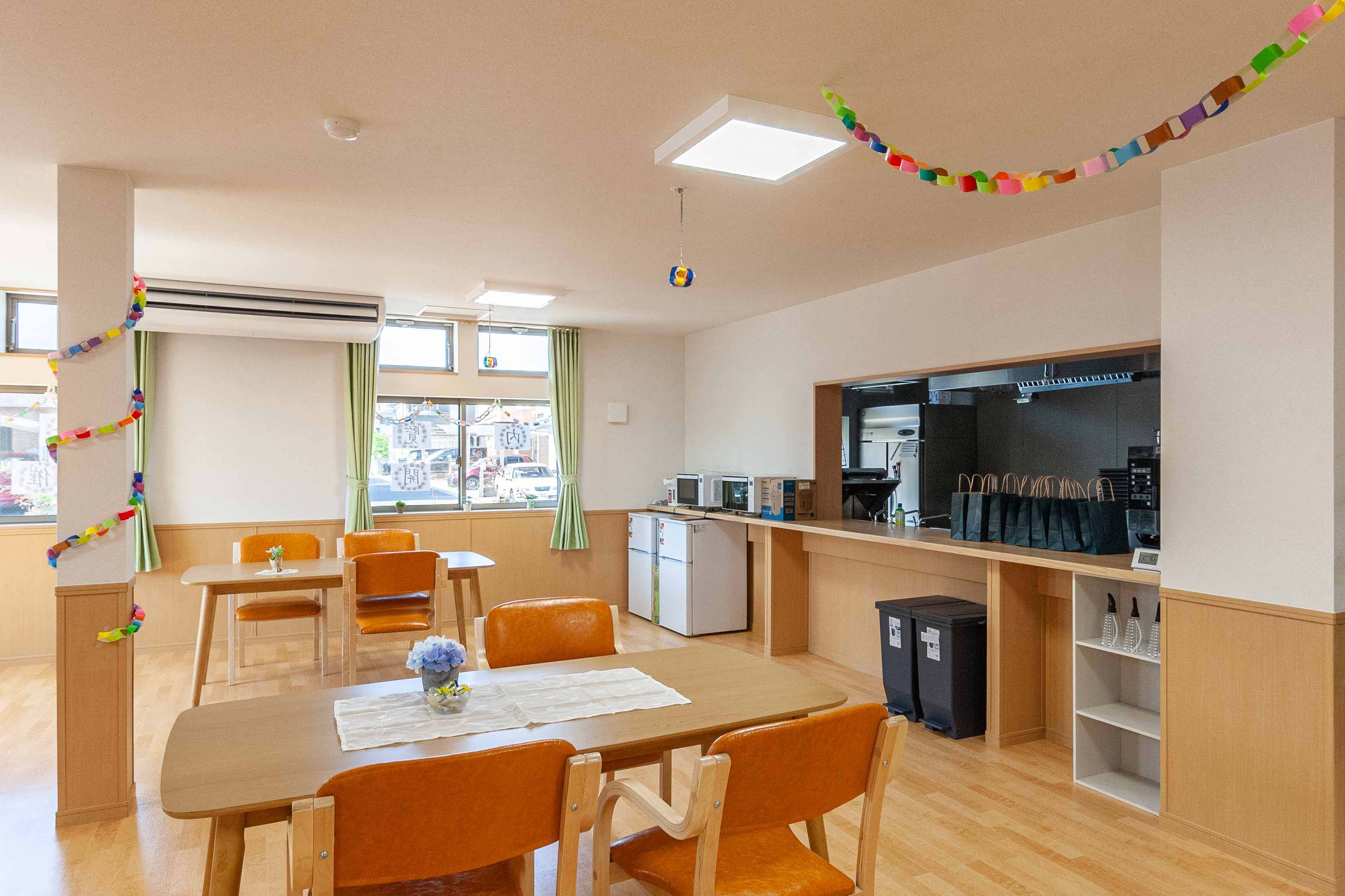 外出自由、閑静な住宅街が広がる中でのんびりシニアライフを！