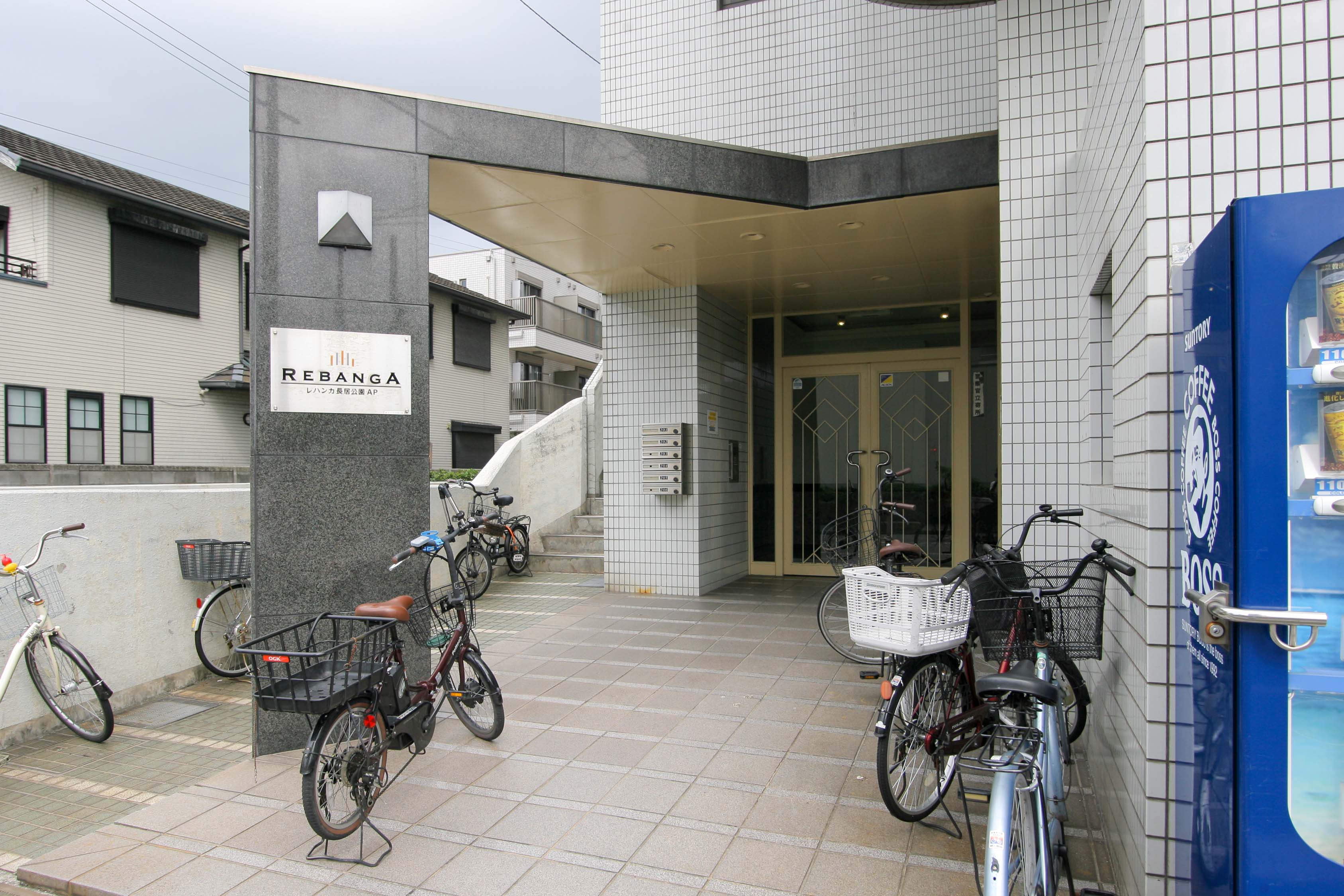 車椅子や歩行器をご利用の方も安心の広々とした環境！