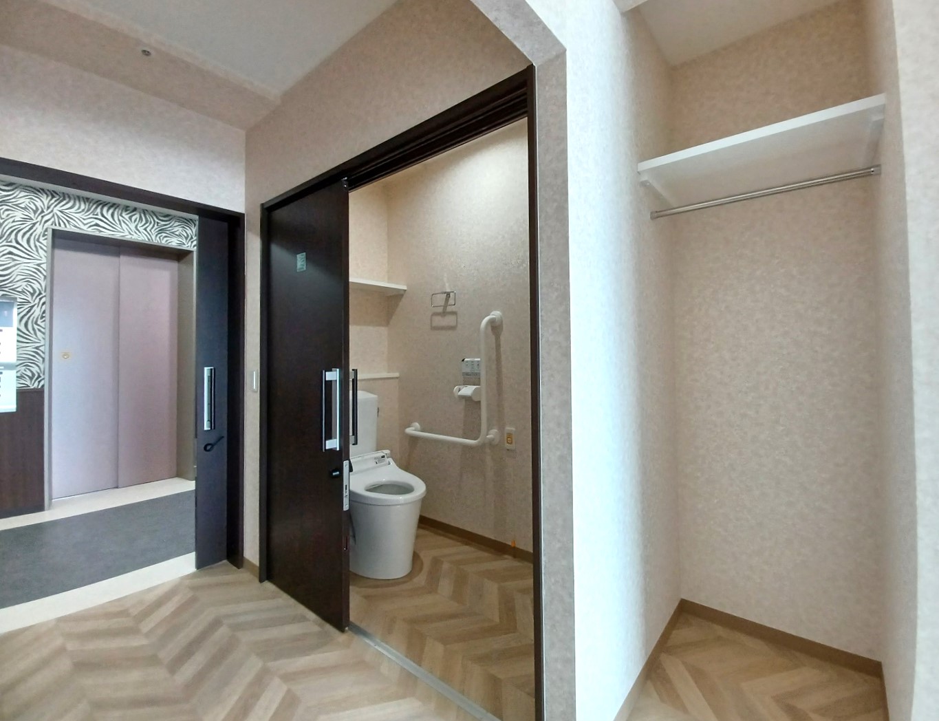 全室個室ですのでプライバシーの保たれた空間でゆっくりと生活していただけます。