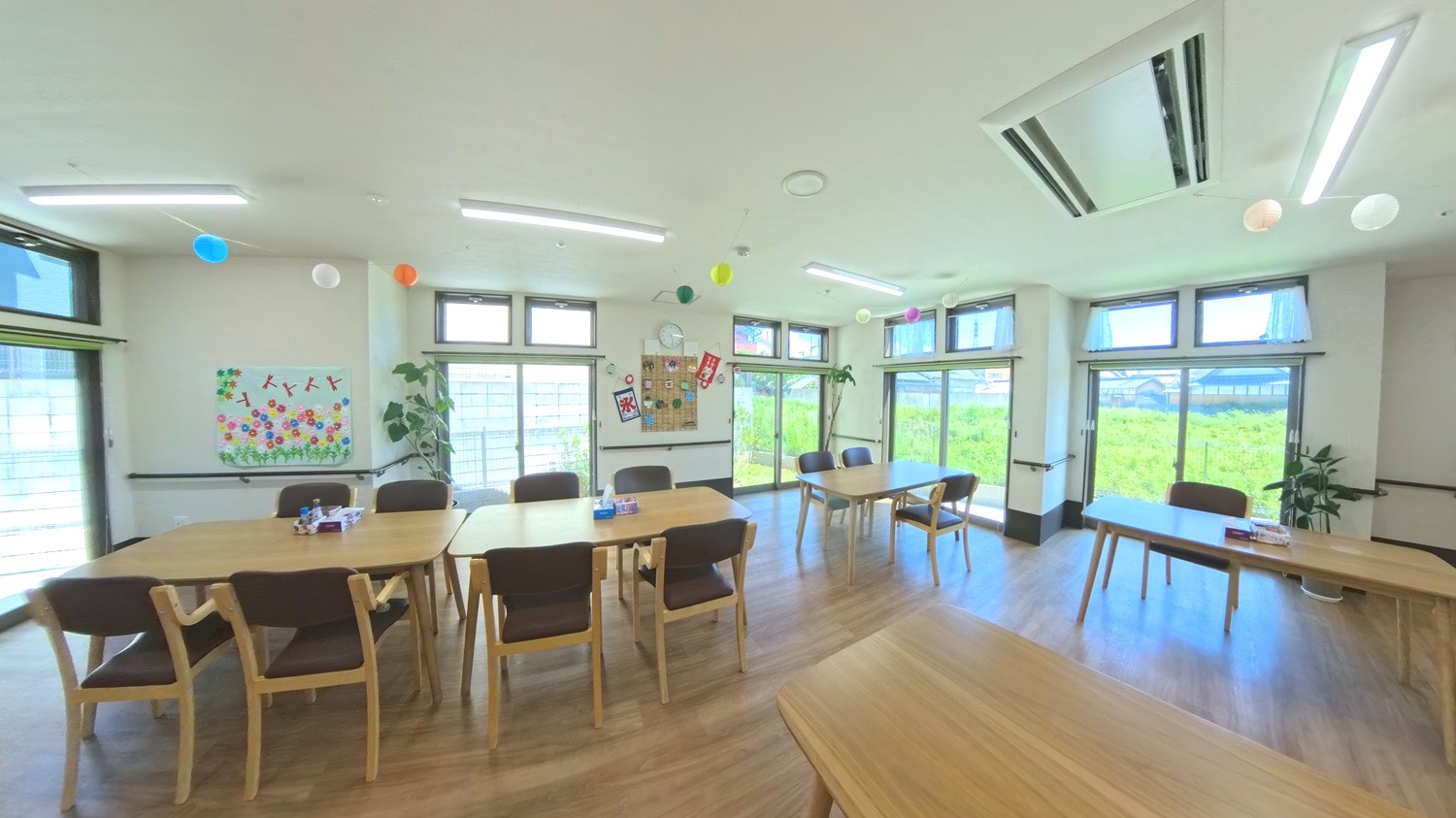 各居室はプライバシーに配慮した完全個室で、ゆったりとお過ごしいただけます。