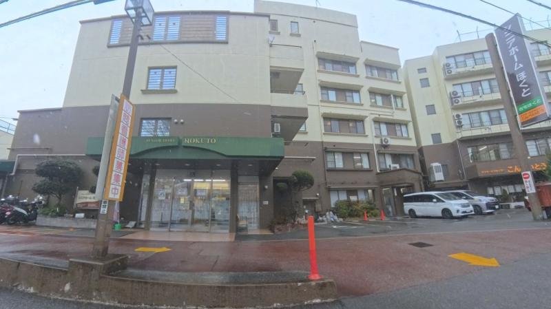 最寄り駅から徒歩約9分、アクセス良好な施設！