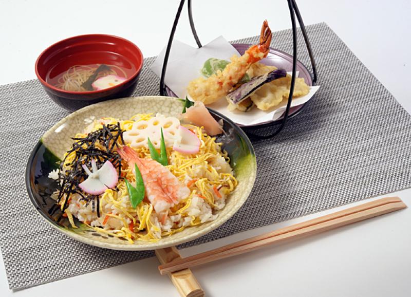 四季の移ろいを感じられるイベント食。レクリエーション活動も豊富です！