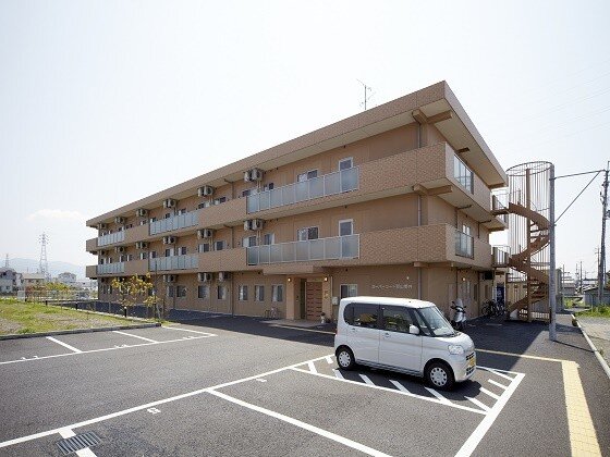 駅から近く便利な立地の施設です。