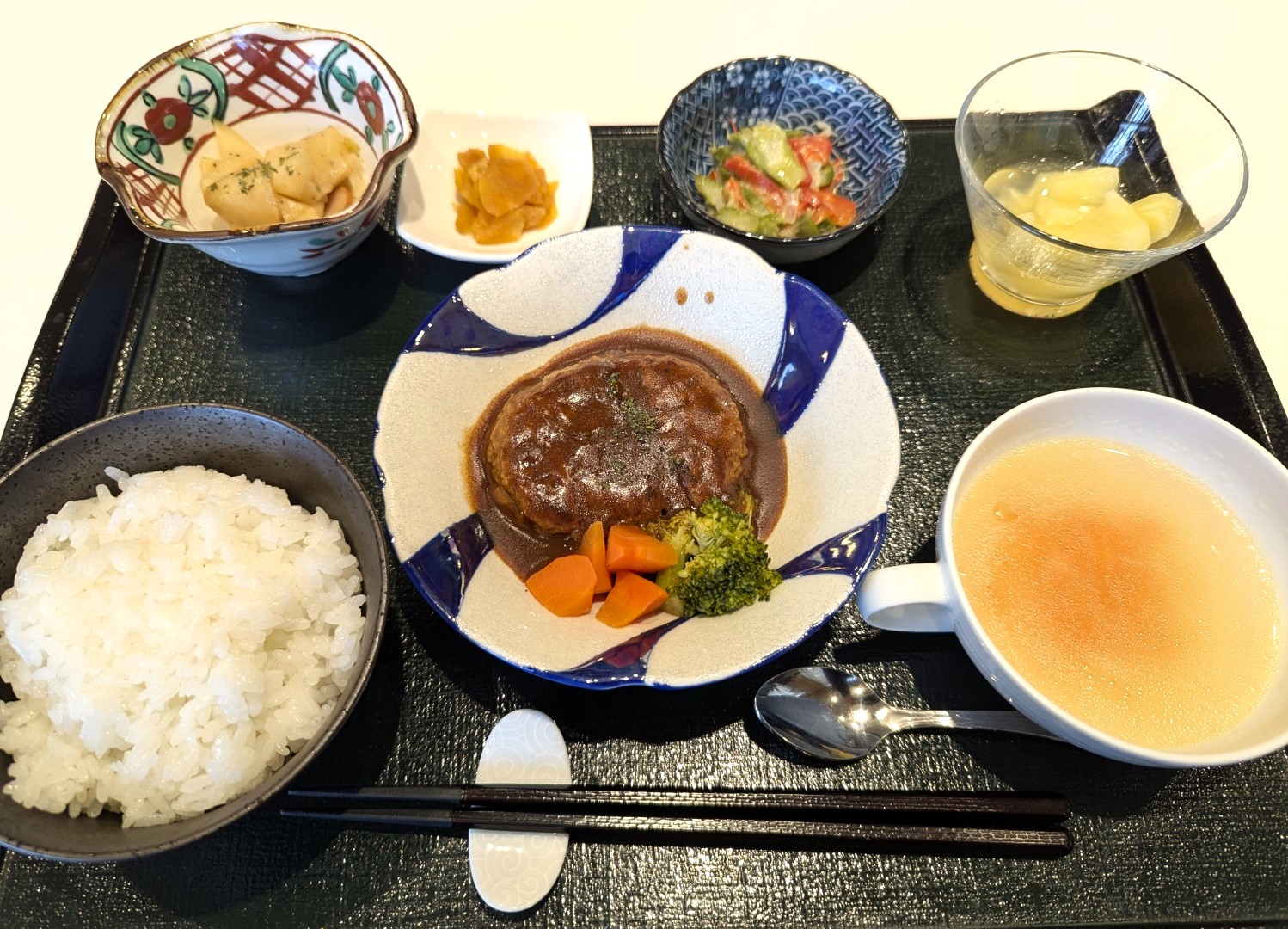 一流料亭で指導を受けた料理人のお食事をお召し上がりいただけます！