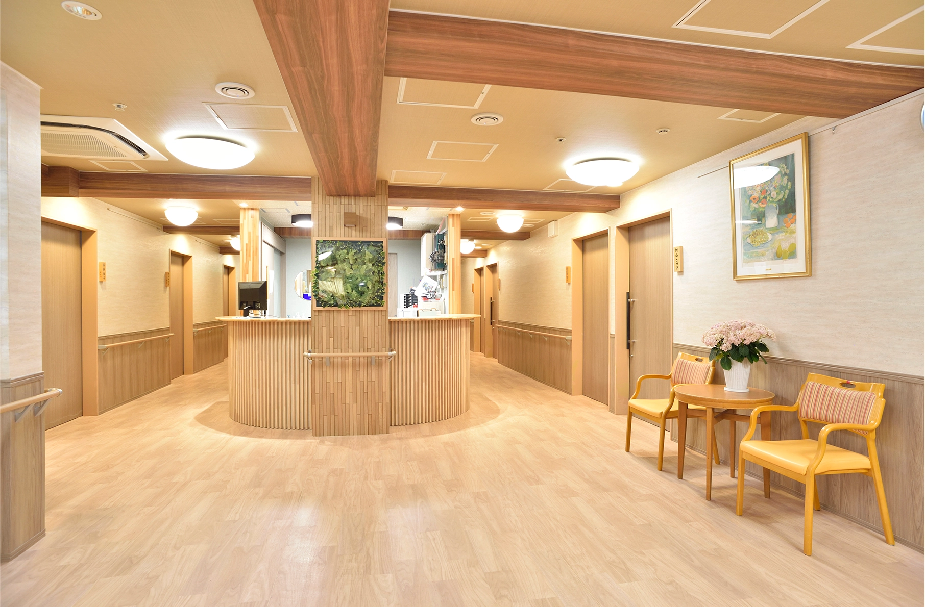 日々さまざまなレクリエーションを開催、学習療法で脳の活性化！